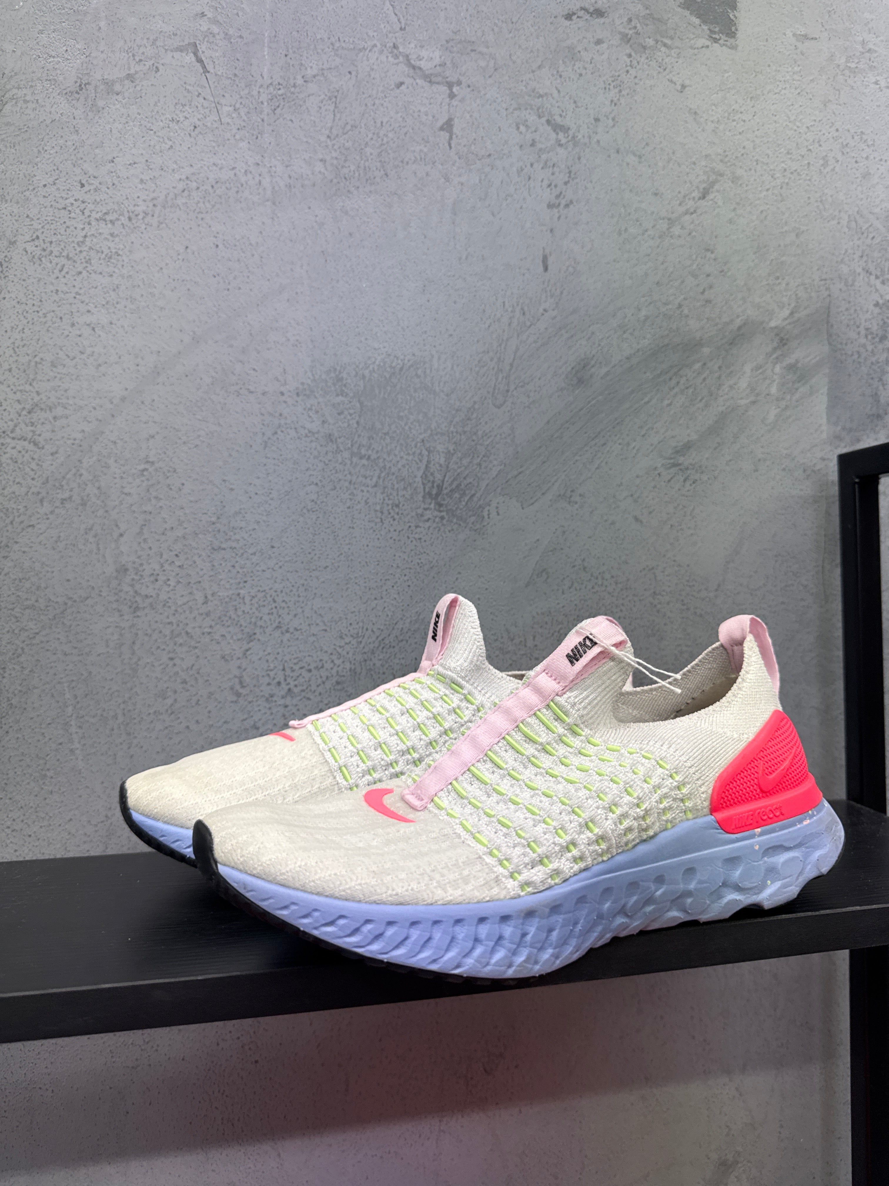 Used React Phantom Run Flyknit 2 Confetti Women's