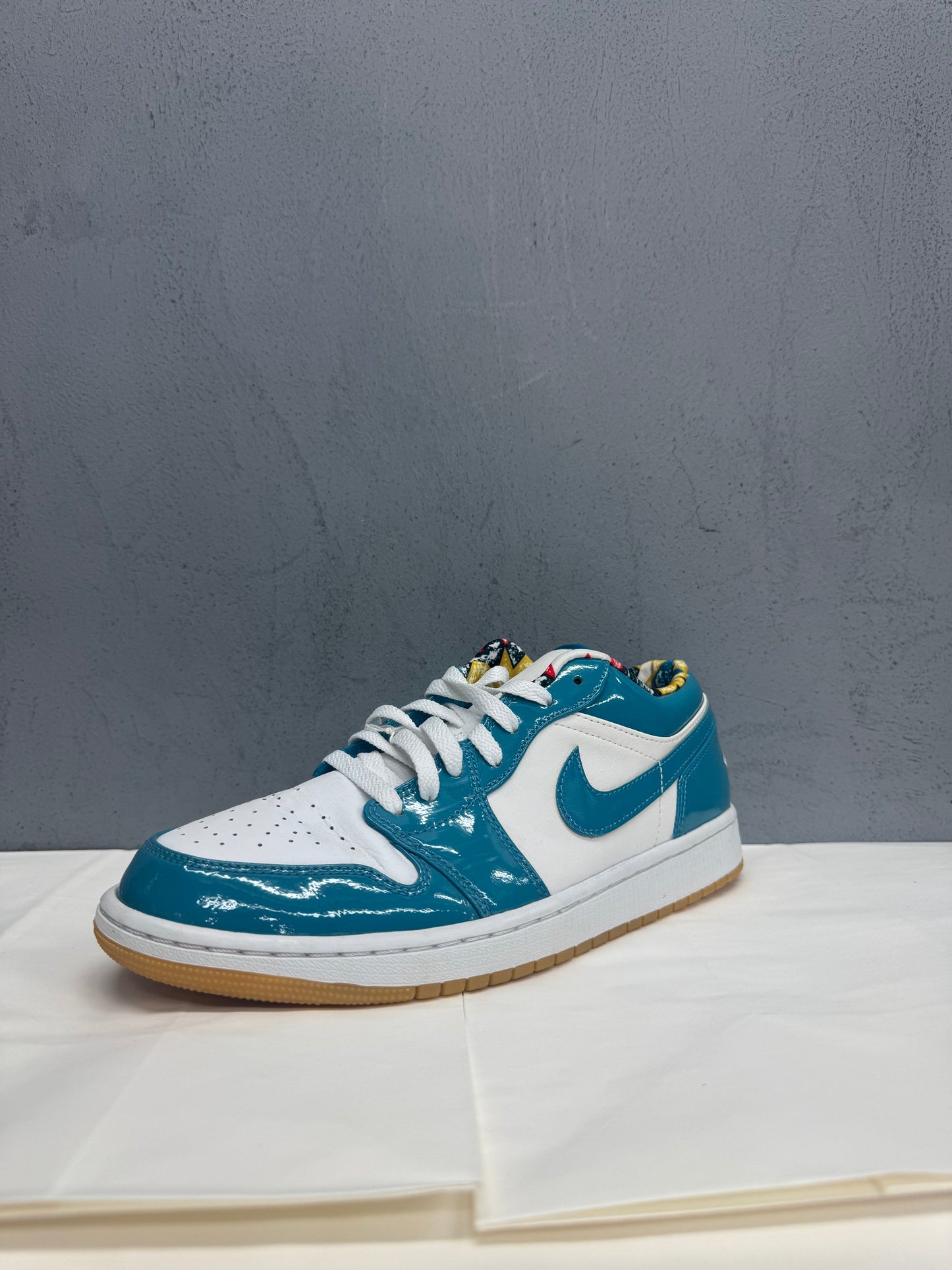 Used Air Jordan 1 Low Barcelona US Men's 9.5 - Women's 11