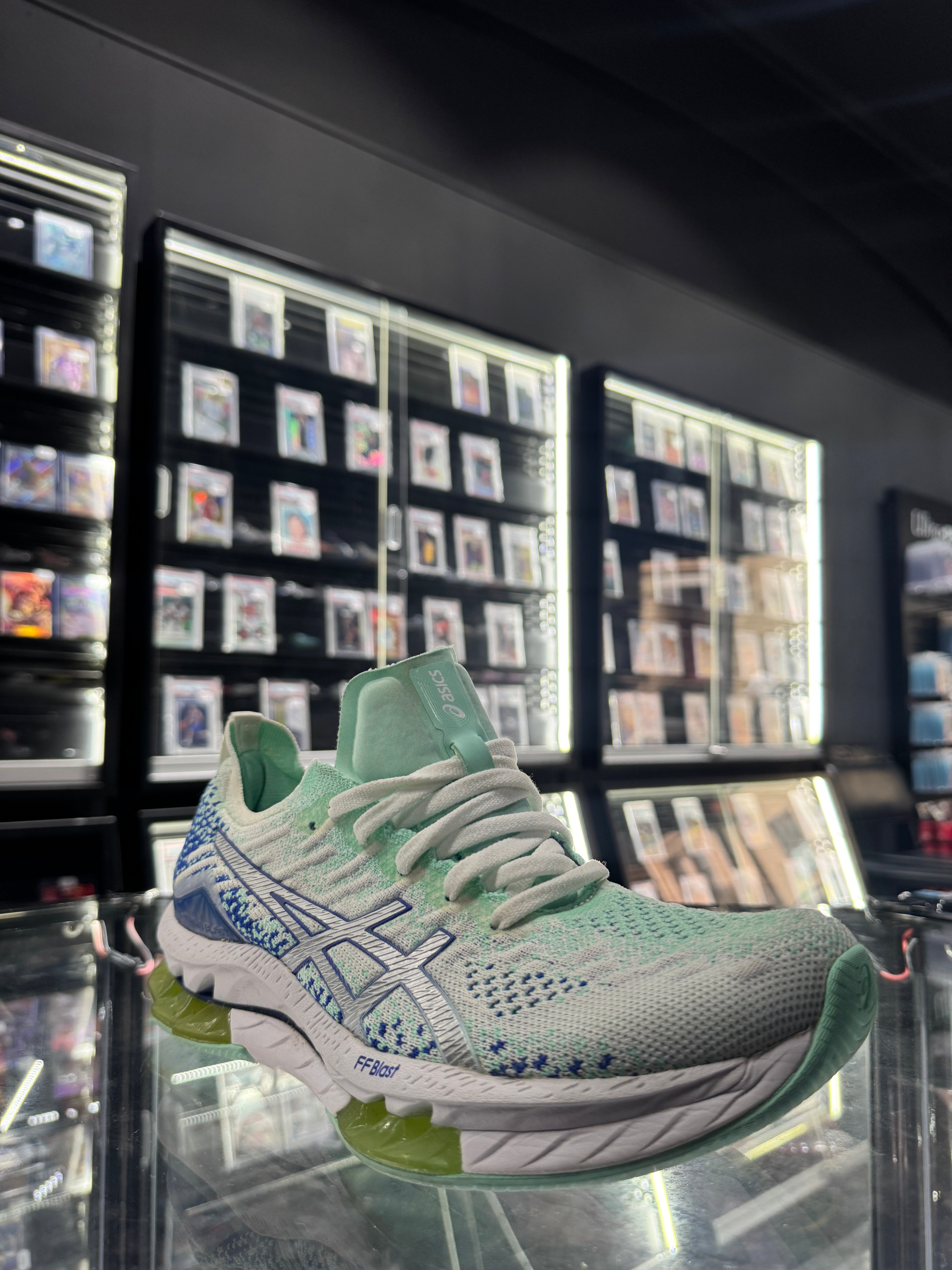 Used ASICS GEL-Kinsei Blast White Mint