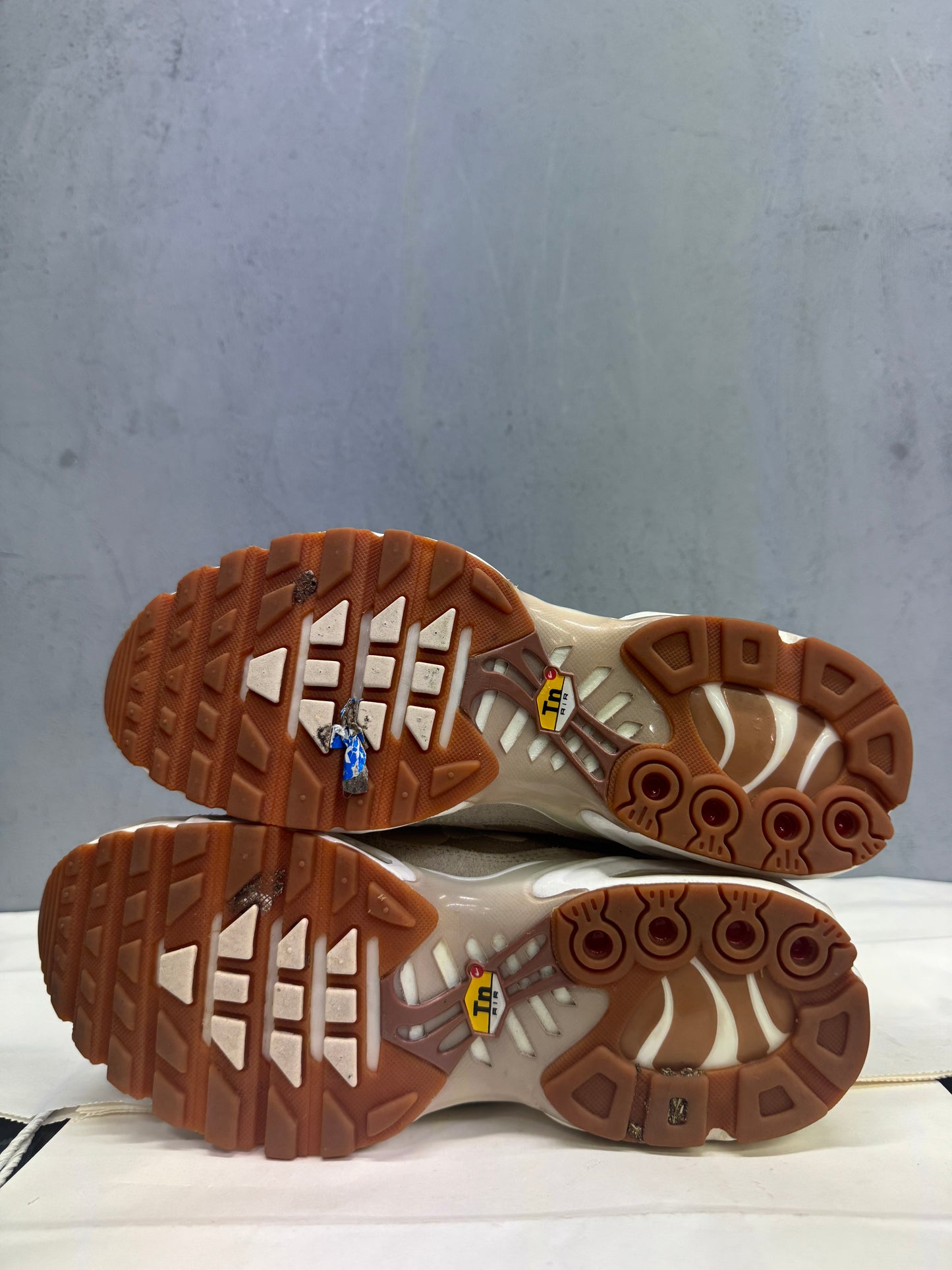 Used TN Premium Cream Beige US Men's 8.5 - Women's 10