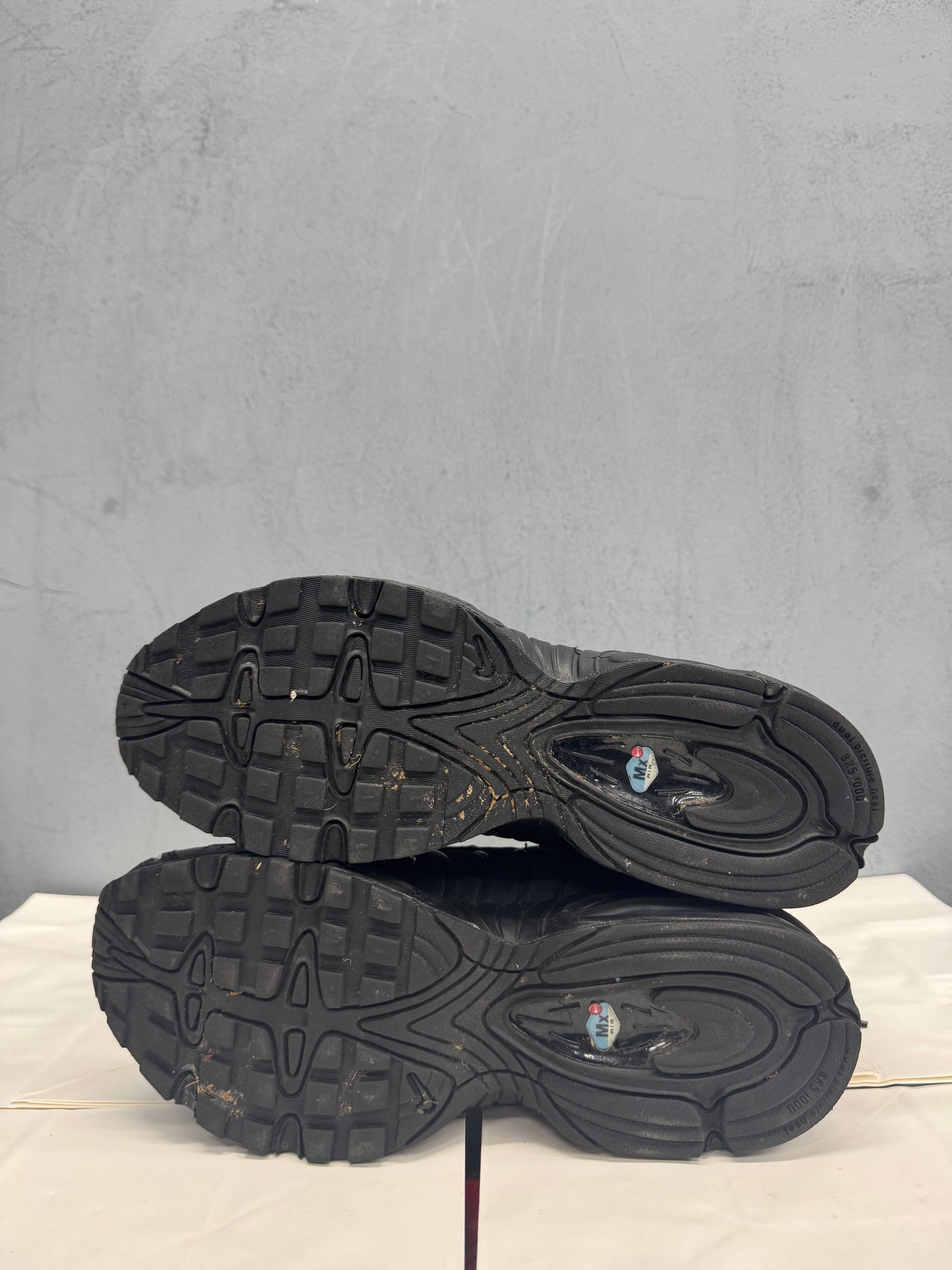 Used Air Max Tailwind 4 Triple Black US Men's 10 - Women's 11.5