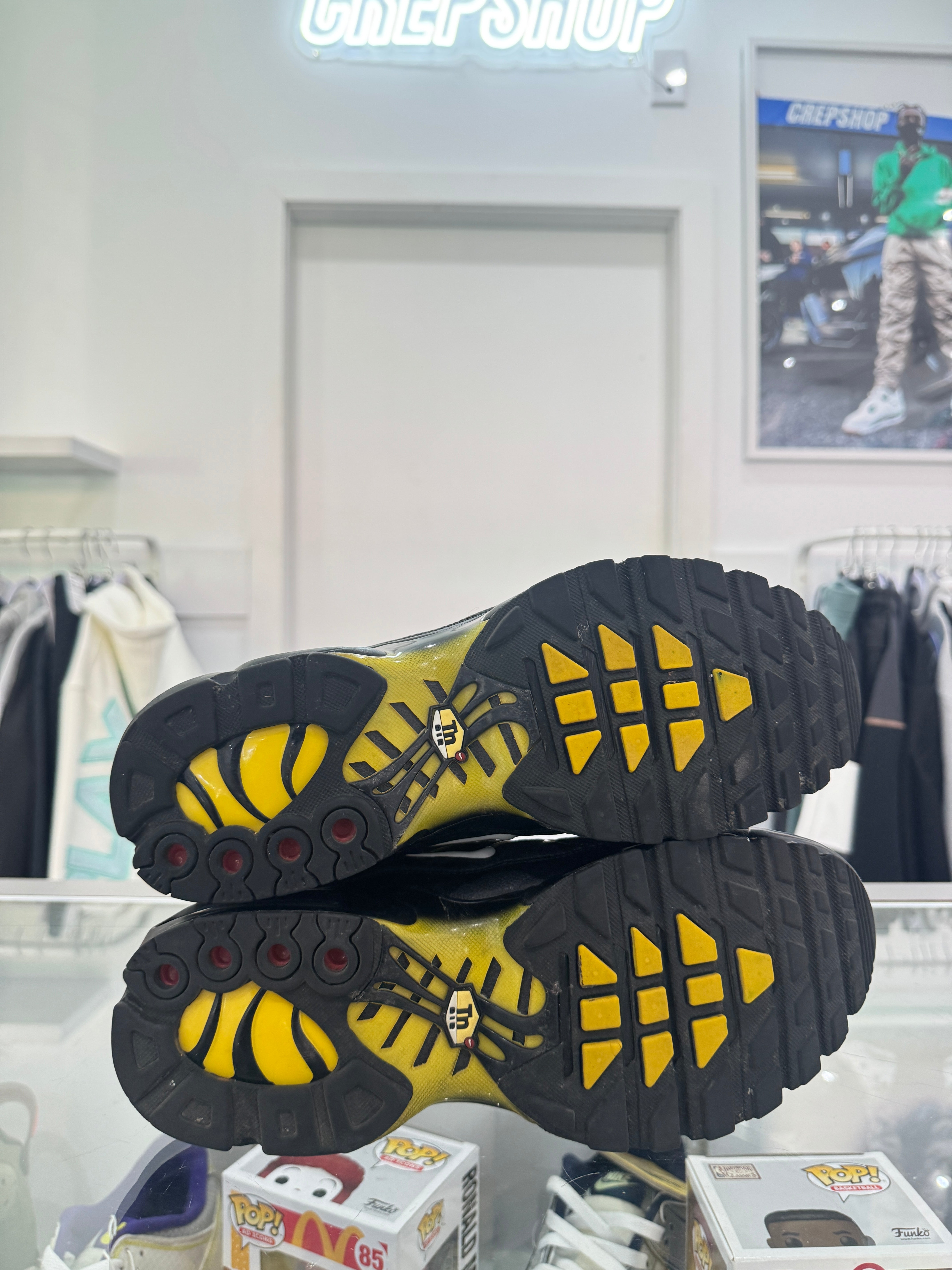 Used Nike Air Max Plus TN Black Yellow