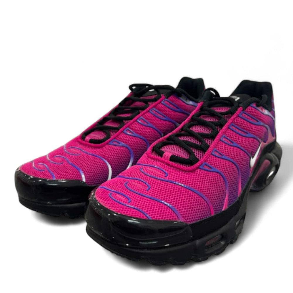 Used TN Rebellious Air Fireberry Multiple Sizes