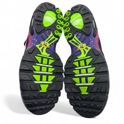 Used TN Rebellious Air Fireberry Multiple Sizes