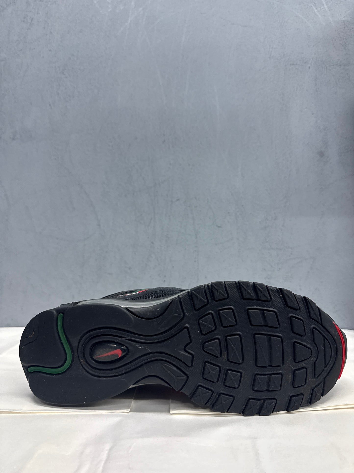 Used Air Max 97 Undefeated 6