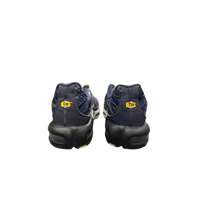 Used TN  Shattered Ice Midnight Navy 8.5