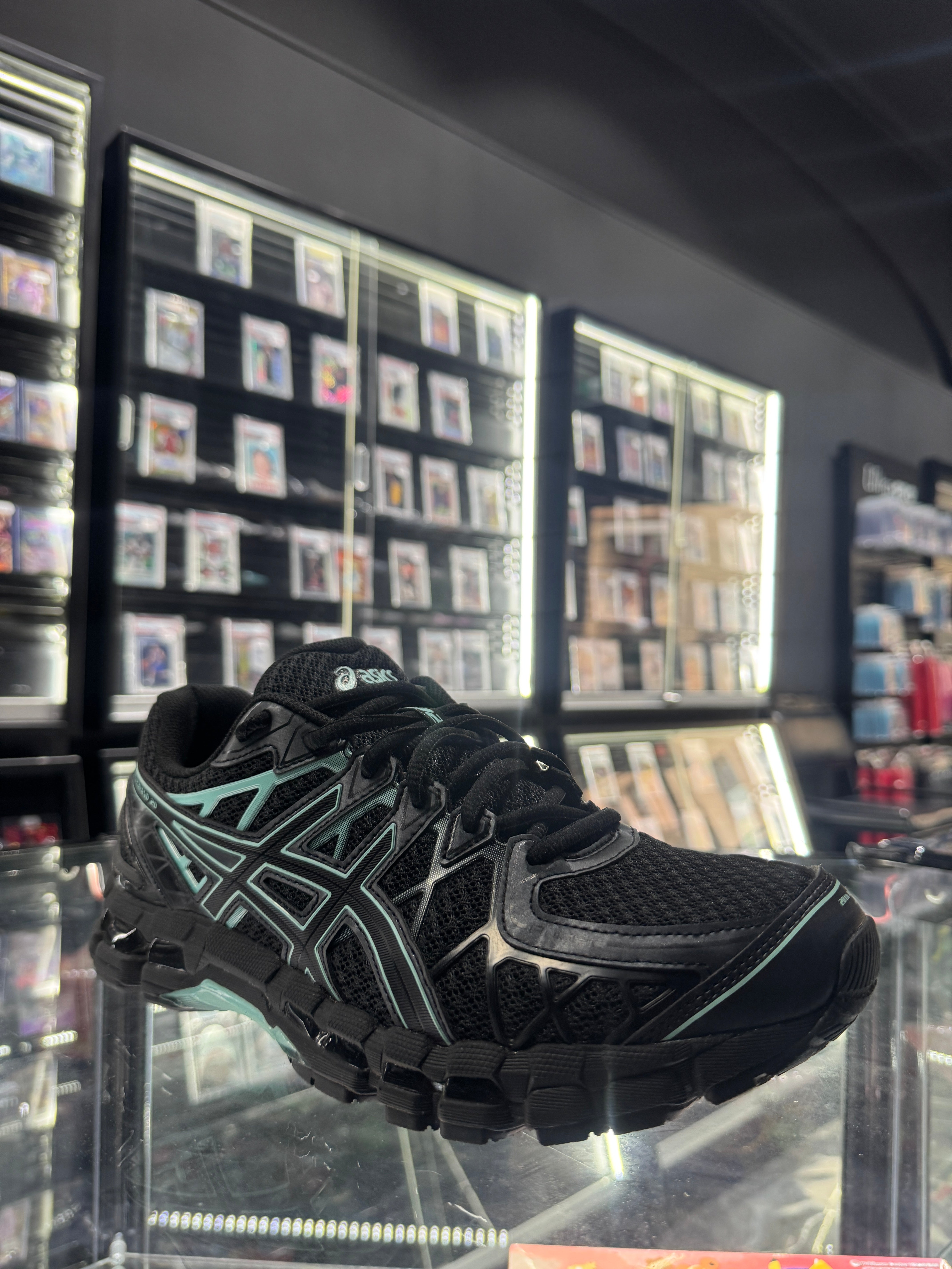 Used ASICS GEL-Kayano 20 Black Illuminate Mint