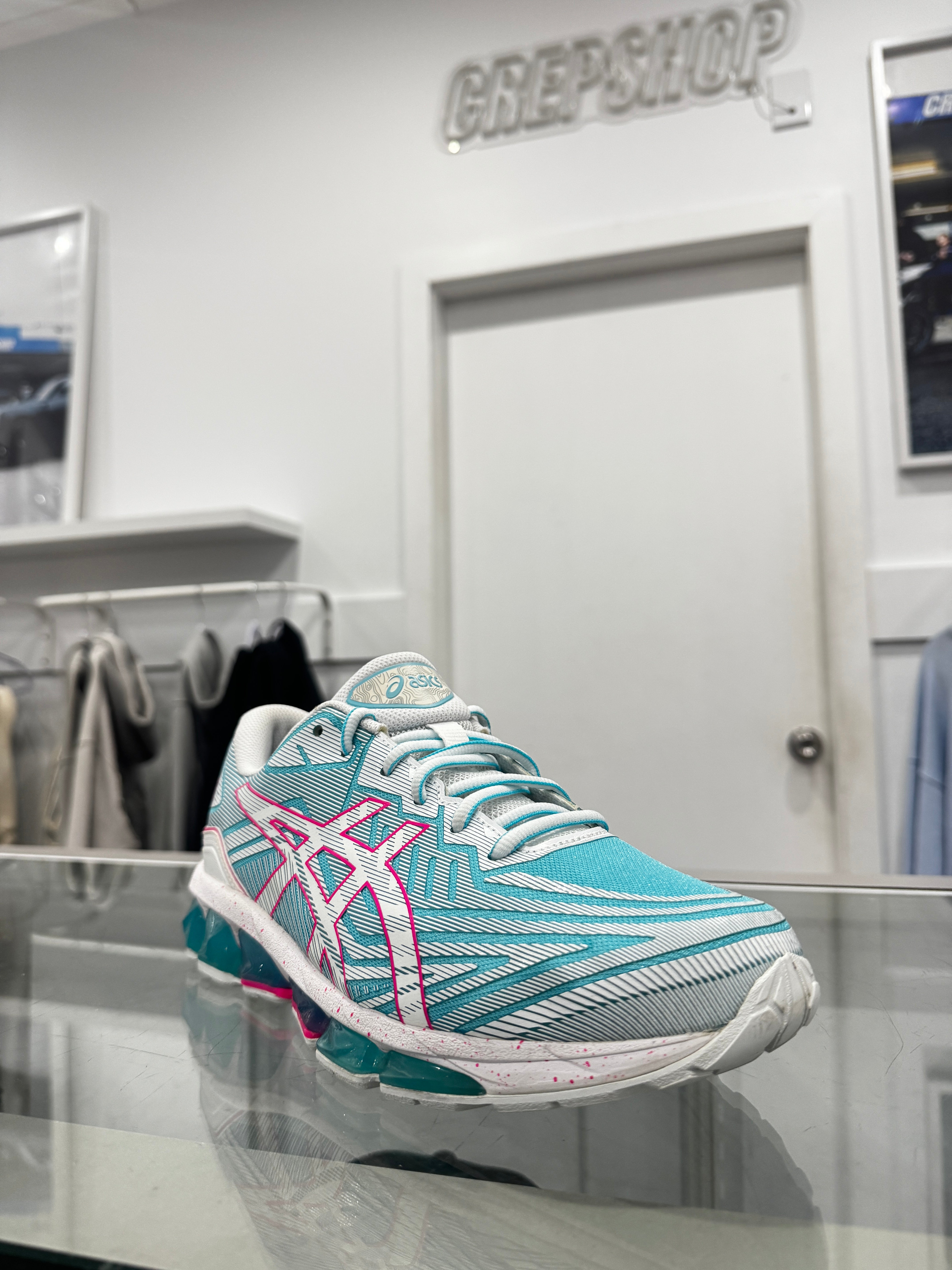 Used ASICS GEL-Quantum 180 360 VII White Aquarium