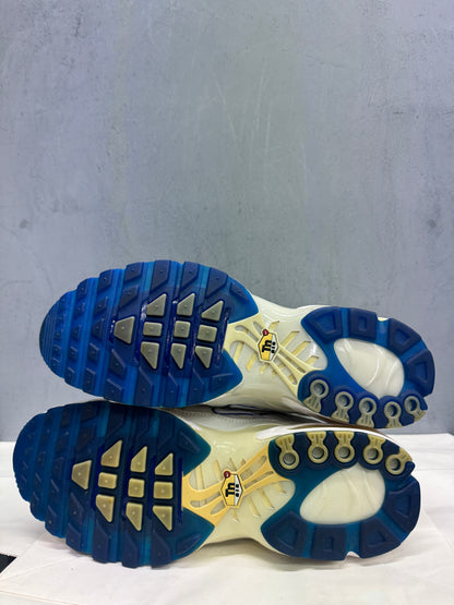 Used TN White Blue US Men's 10.5 - Women's 12