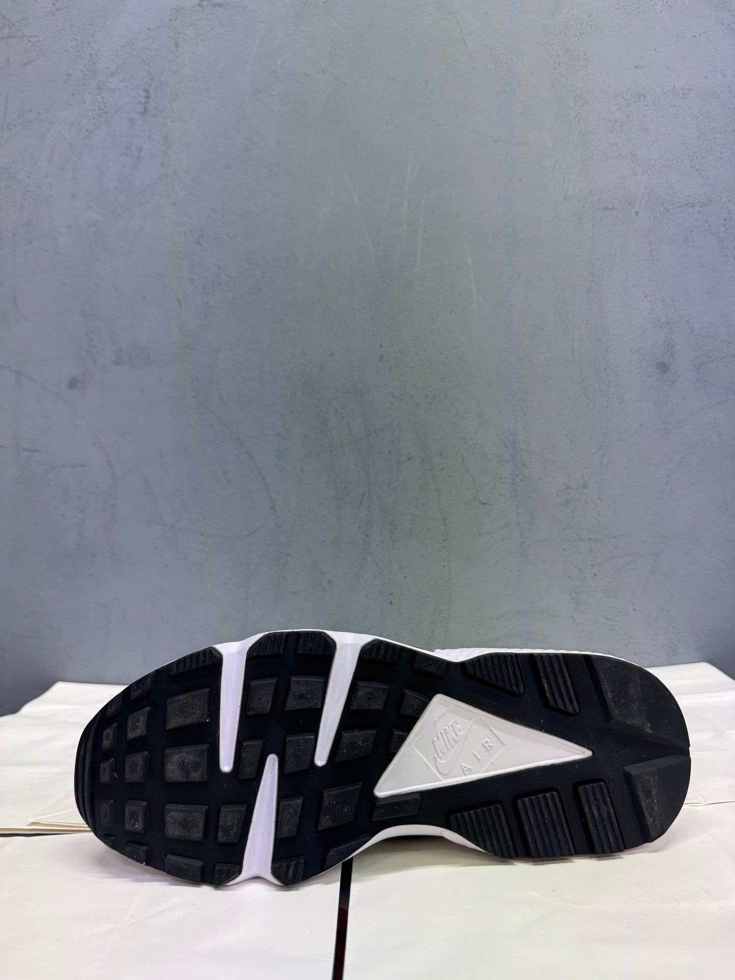 Used Air Huarache Hyper Grape 2022 US Men's 10 - Women's 11.5