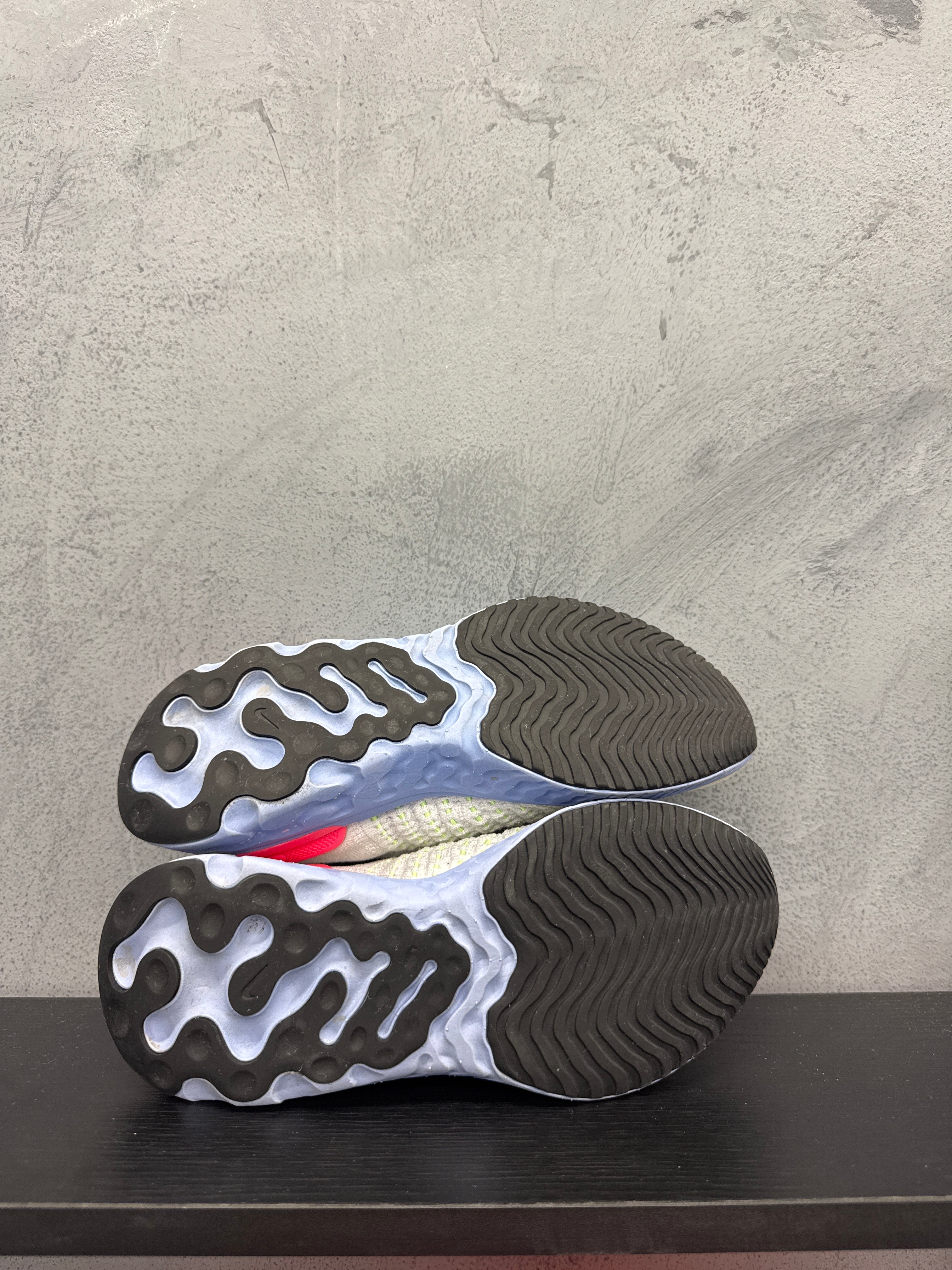Used React Phantom Run Flyknit 2 Confetti Women's