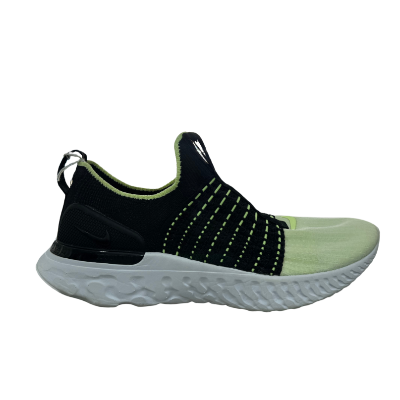 Used React Phantom Run Flyknit 2 Black Volt