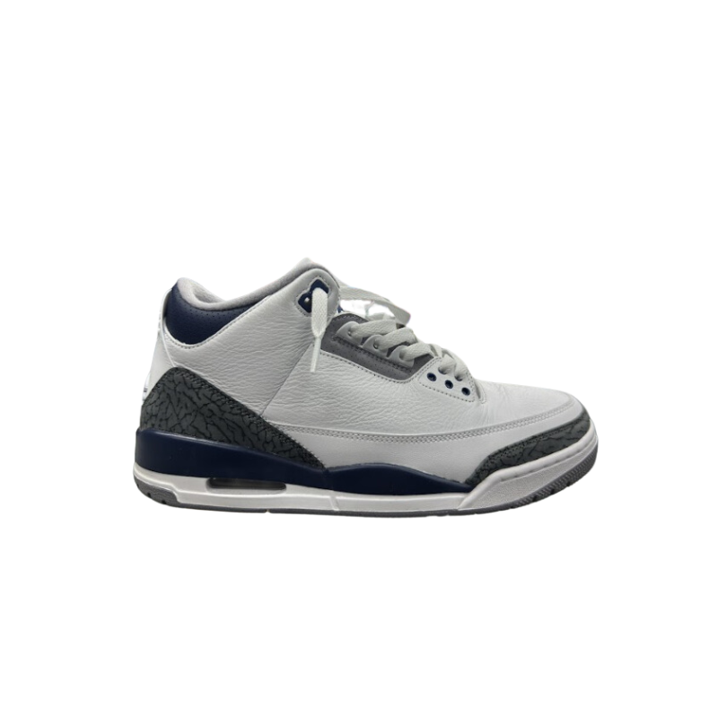 Used Jordan 3 Retro Midnight Navy’ 11