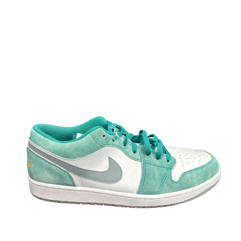 Used Jordan 1 Low SE New Emeralds 9.5