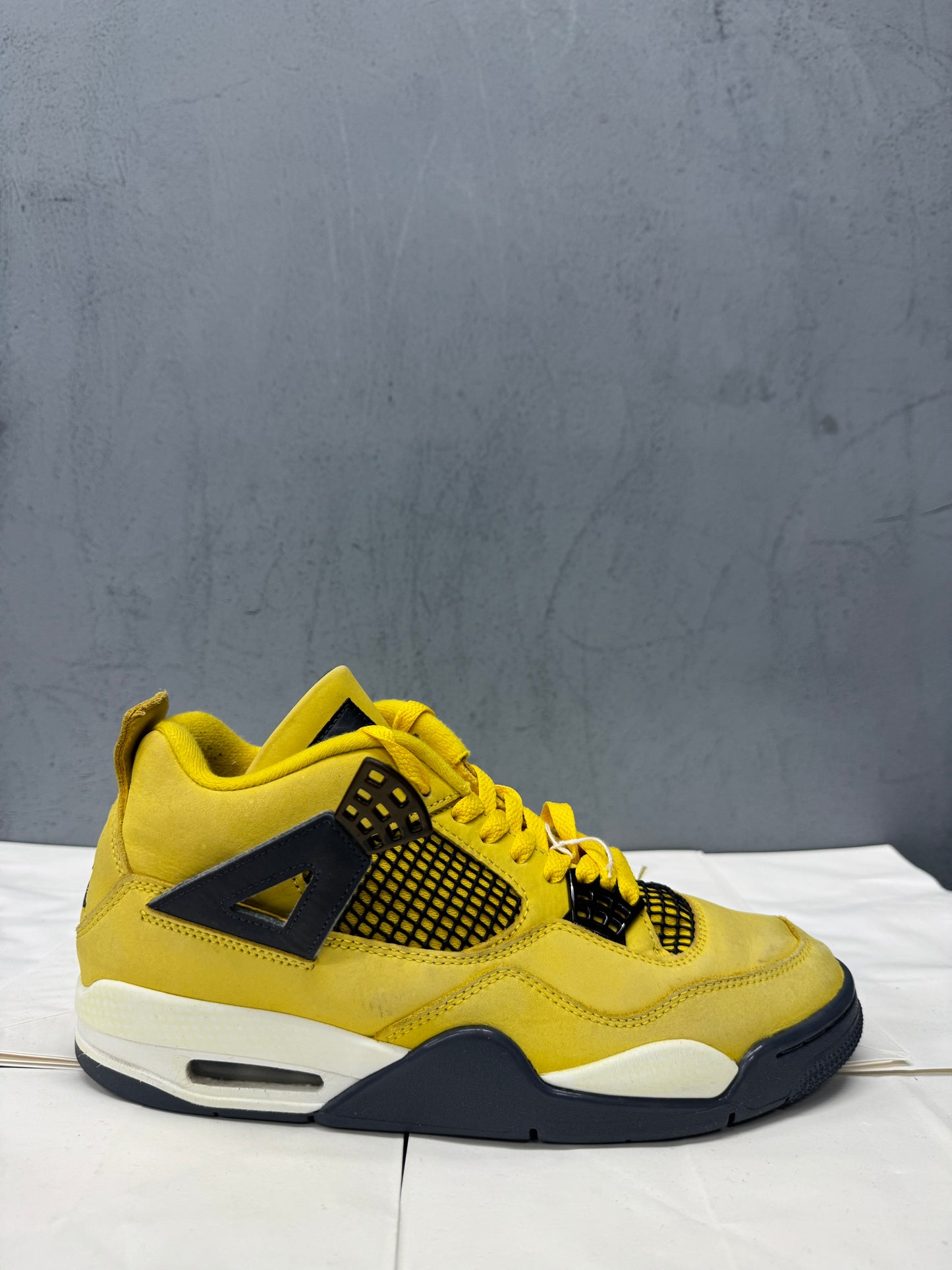Used Jordan 4 Retro ‘Lighting’ Multiple Sizes