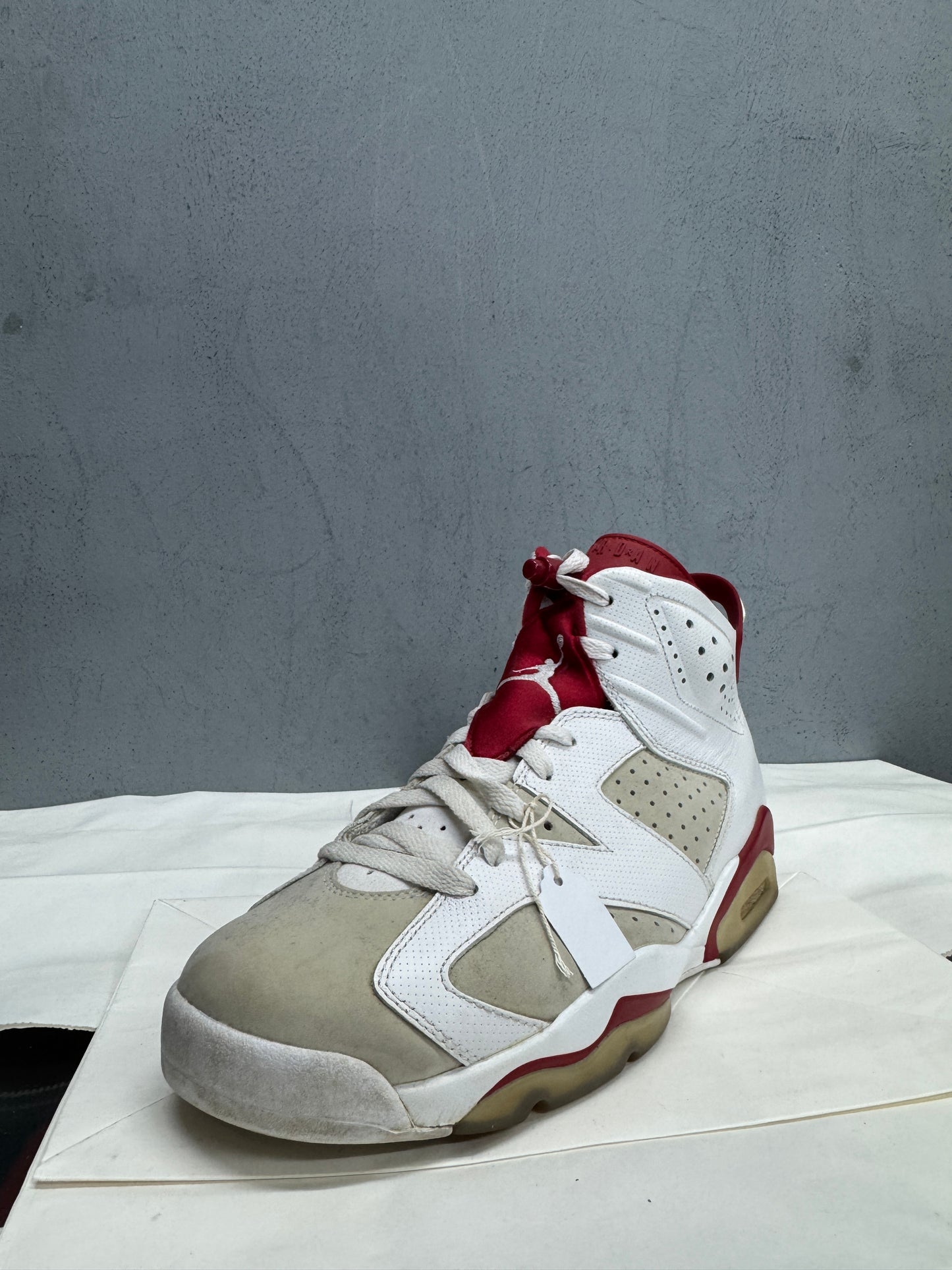 Used Jordan 6 Retro Alternate Hare US Men's 9 - Women's 10.5