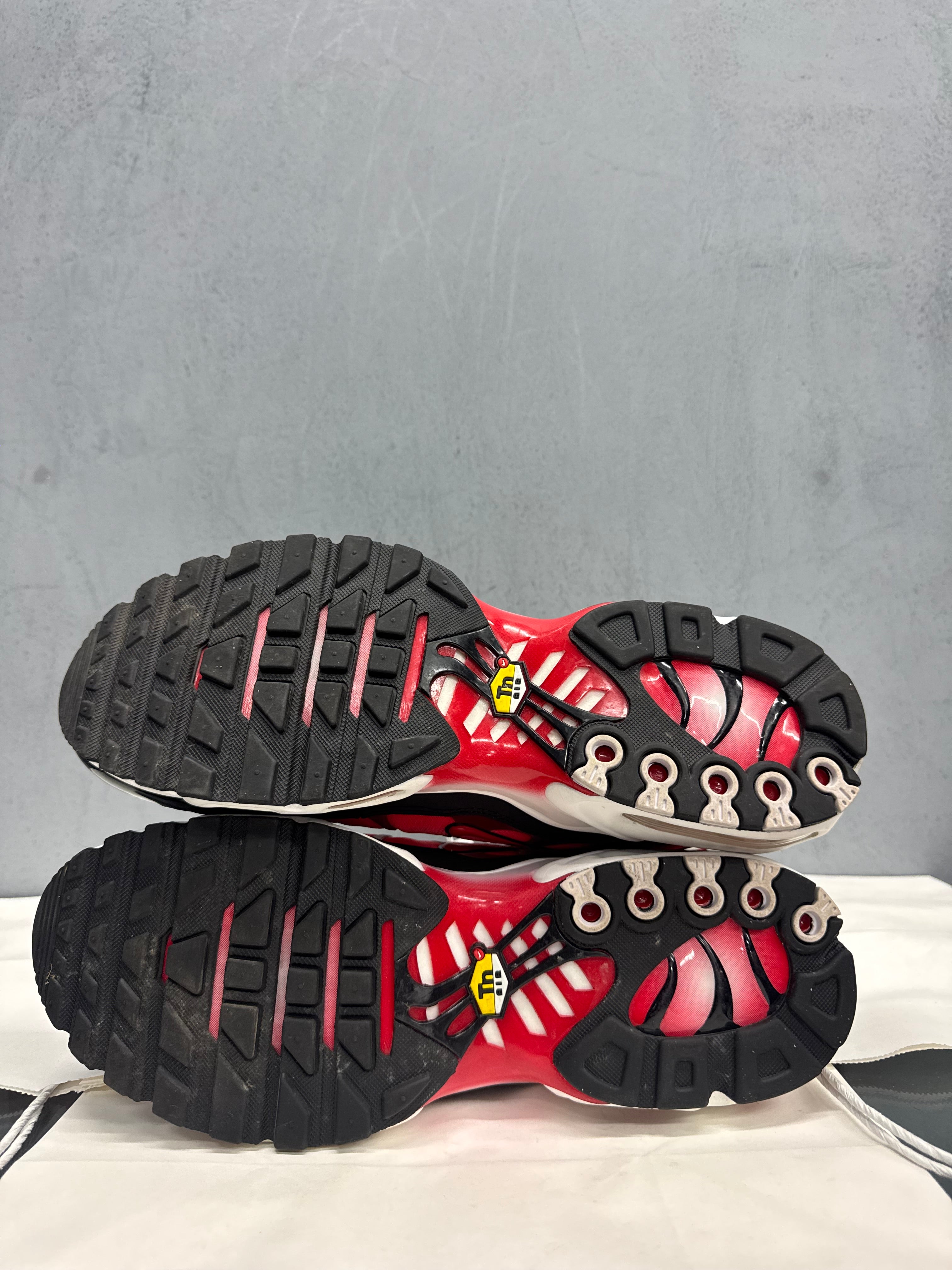 Used Nike Air Max Plus TN 'White Black University Red'
