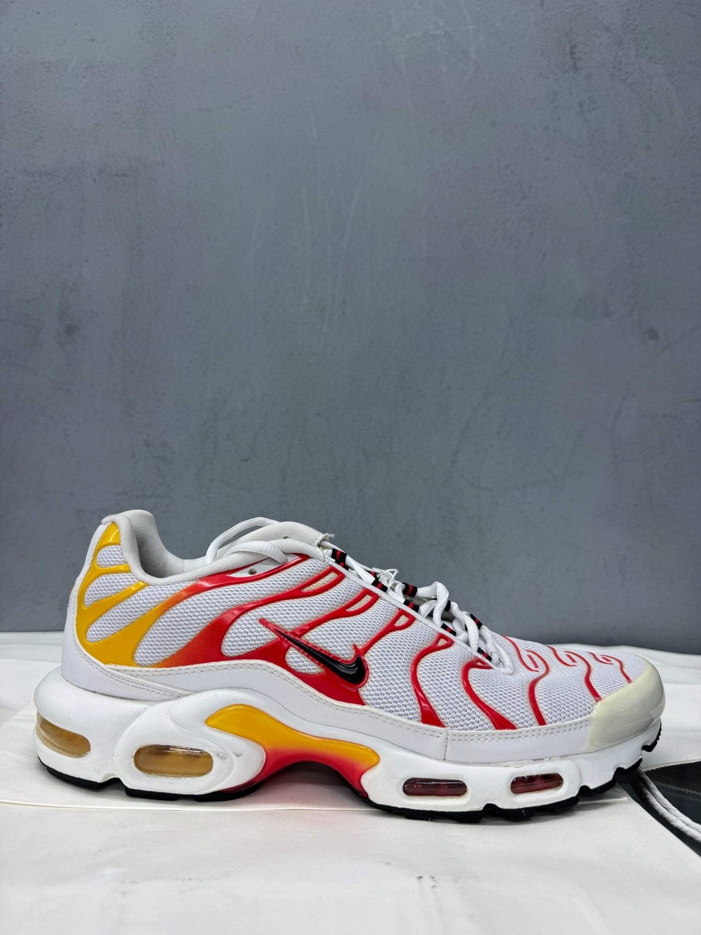 Used Air Max Plus Sunburn Multiple Sizes