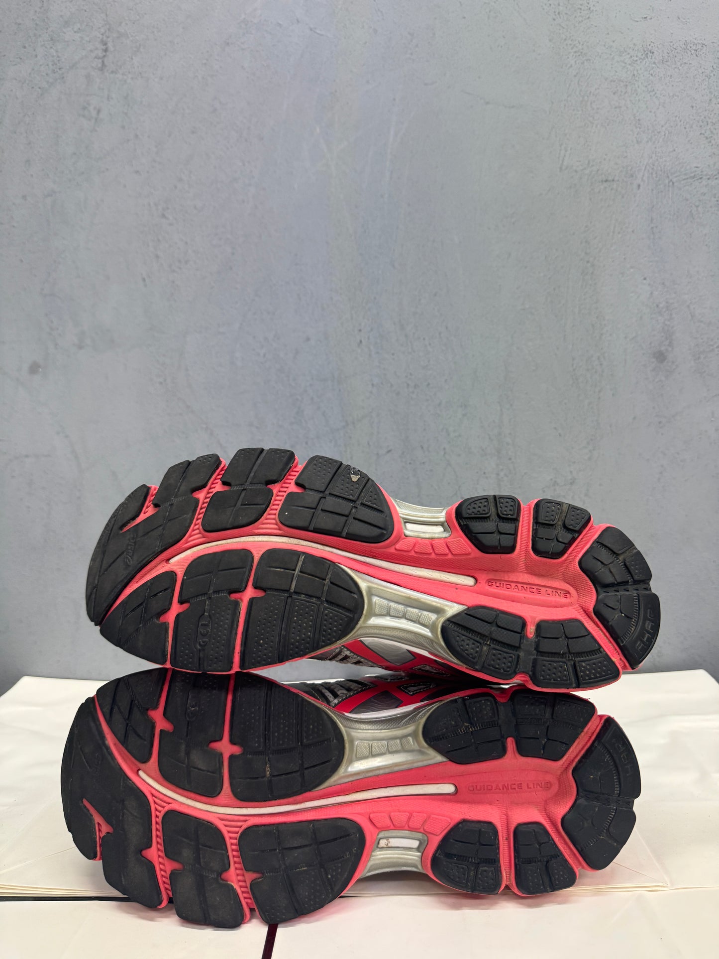 Used GEL-Nimbus 15 Coral US Women's 11 - Men's 9.5