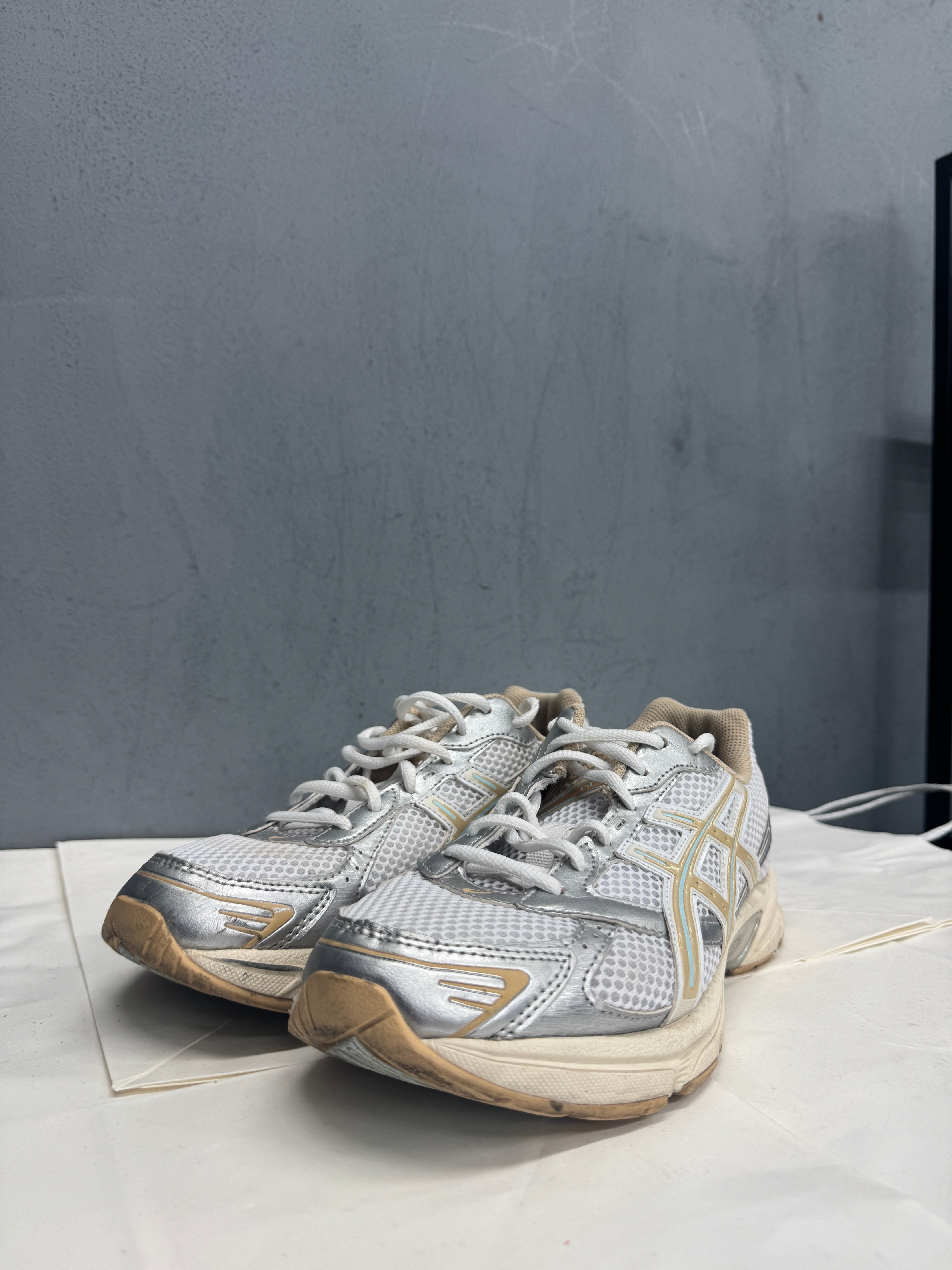 Used GEL-1130 Sand Blue