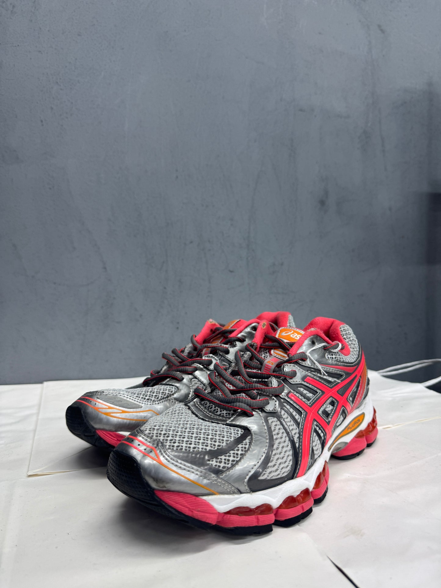 Used GEL-Nimbus 15 Coral US Women's 11 - Men's 9.5