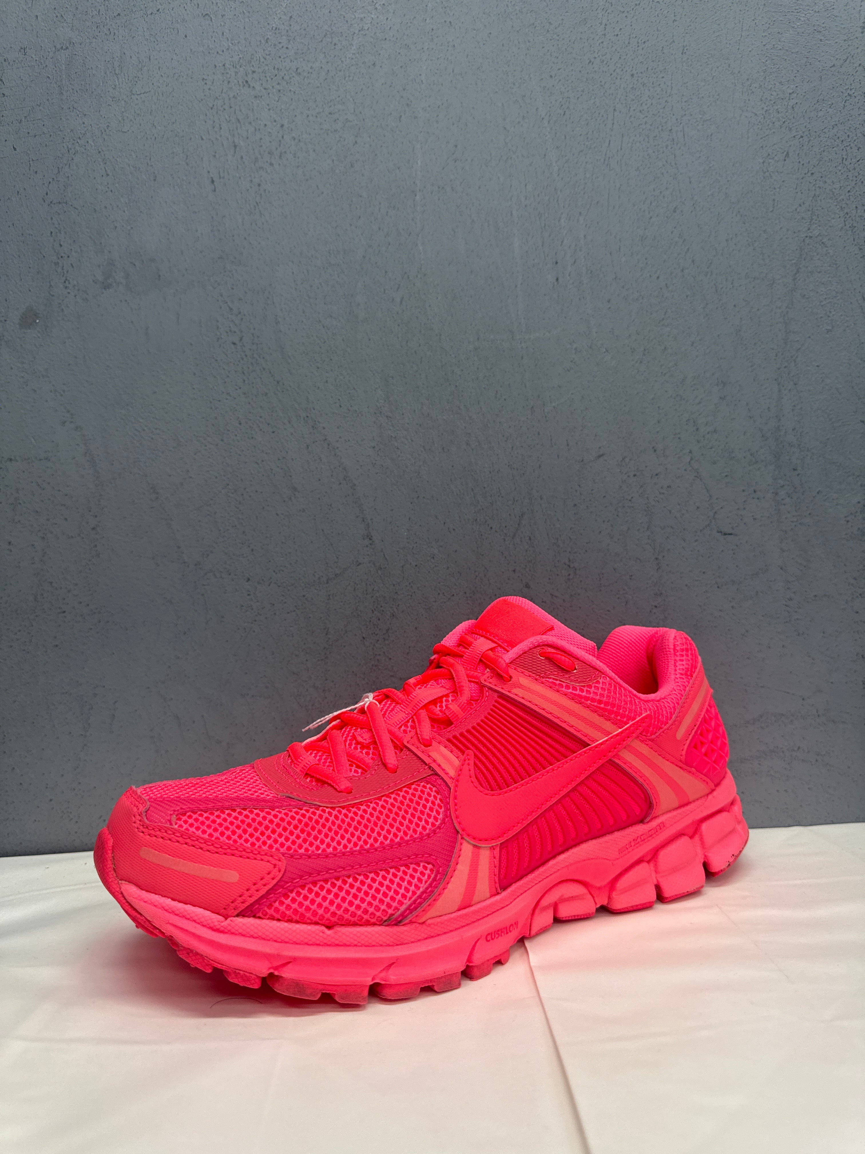 Used Air Zoom Vomero 5 Hot Punch