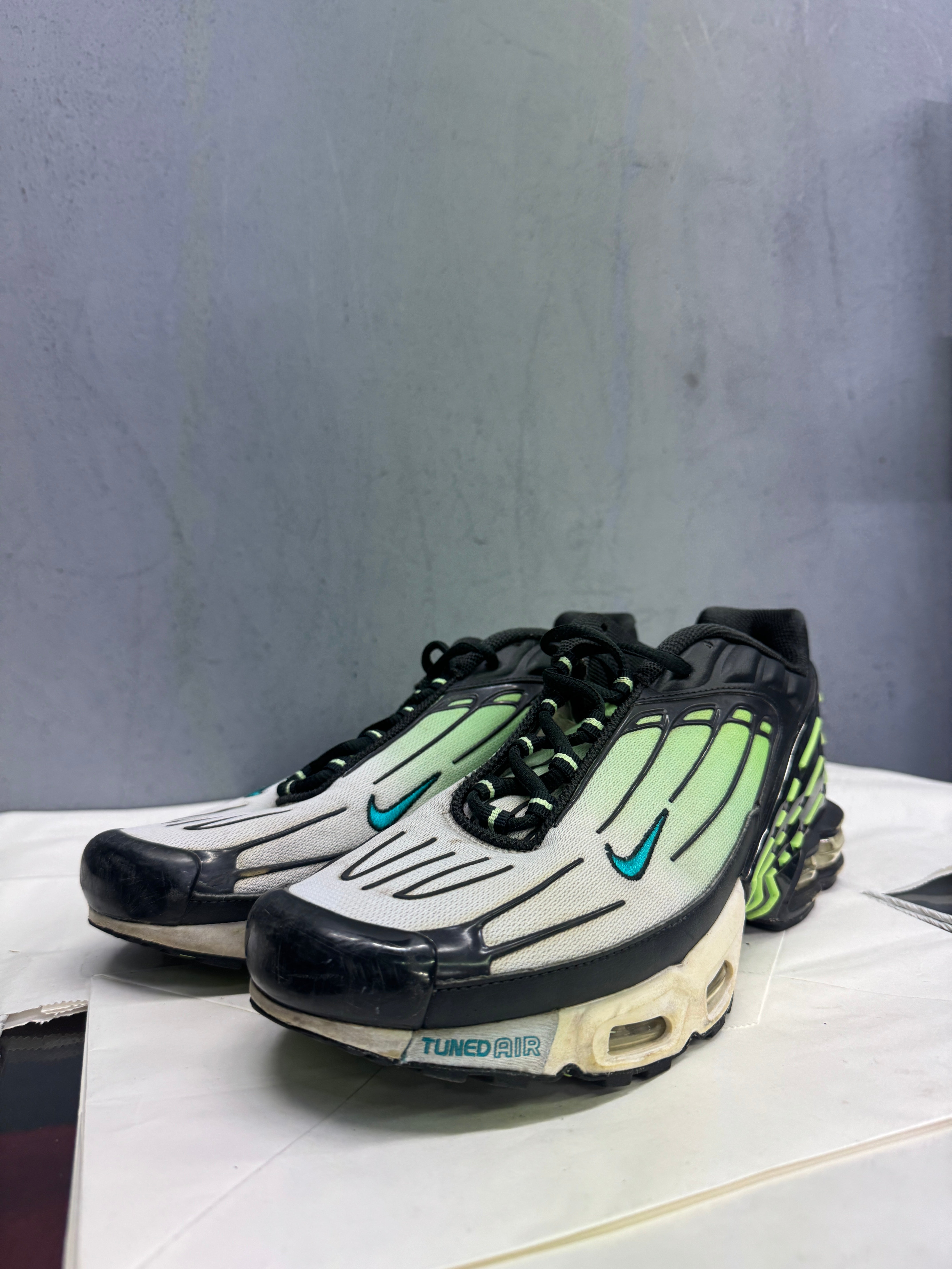 Used Nike Air Max Plus TN 3 'Off Noir Lime Glow'
