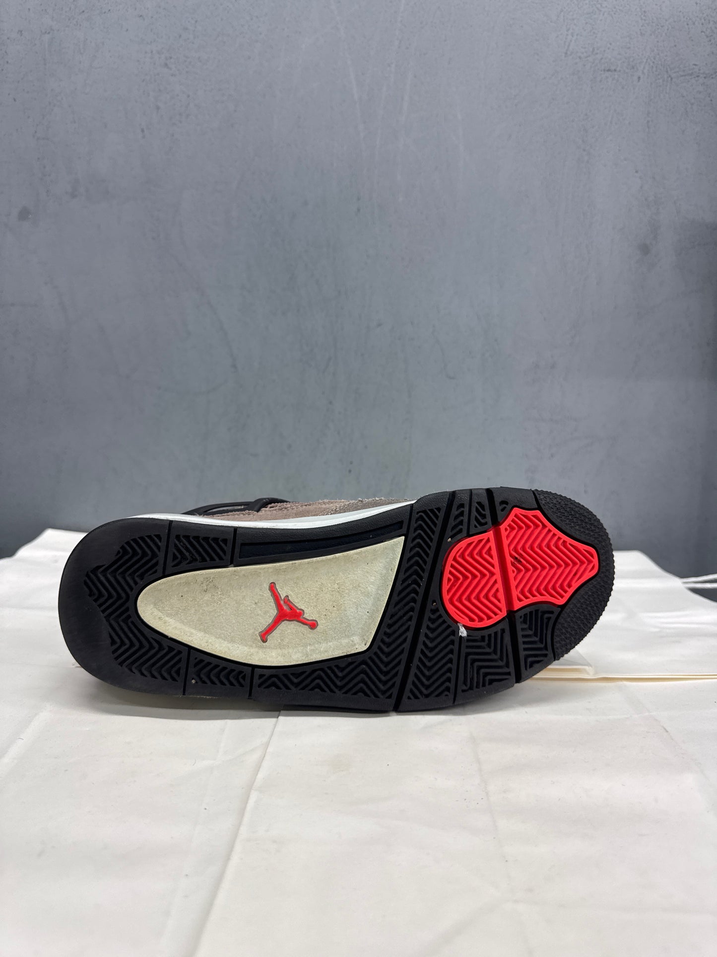 Used Jordan 4 Taupehaze US Men's 6.5 - Women's 8