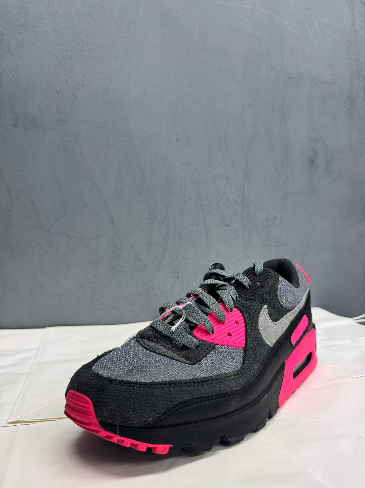 Used Air Max 90 Black pink US Men's 11 - Women's 12.5