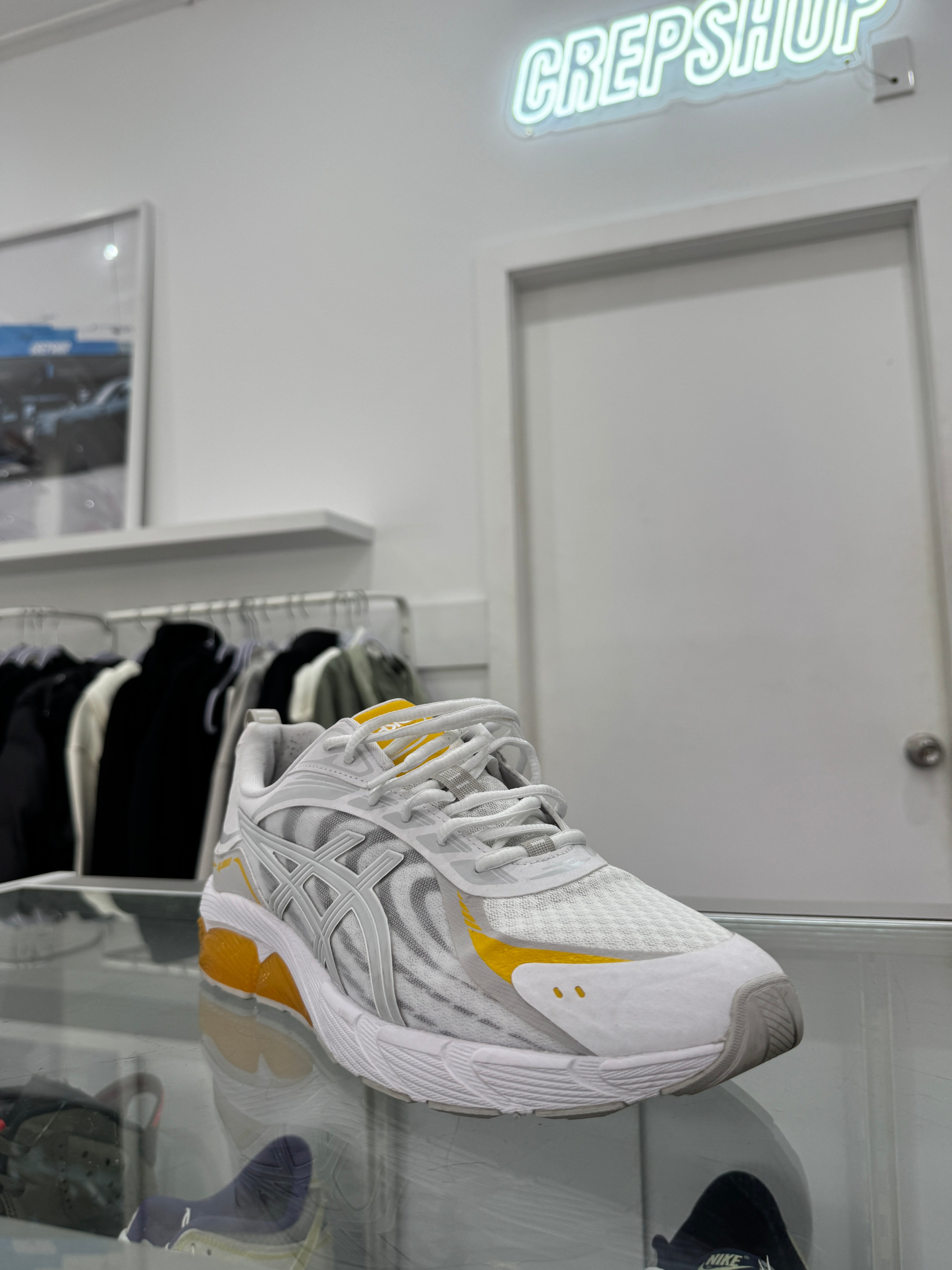 Used ASICS Gel-Quantum 180 VII White Chrome Yellow