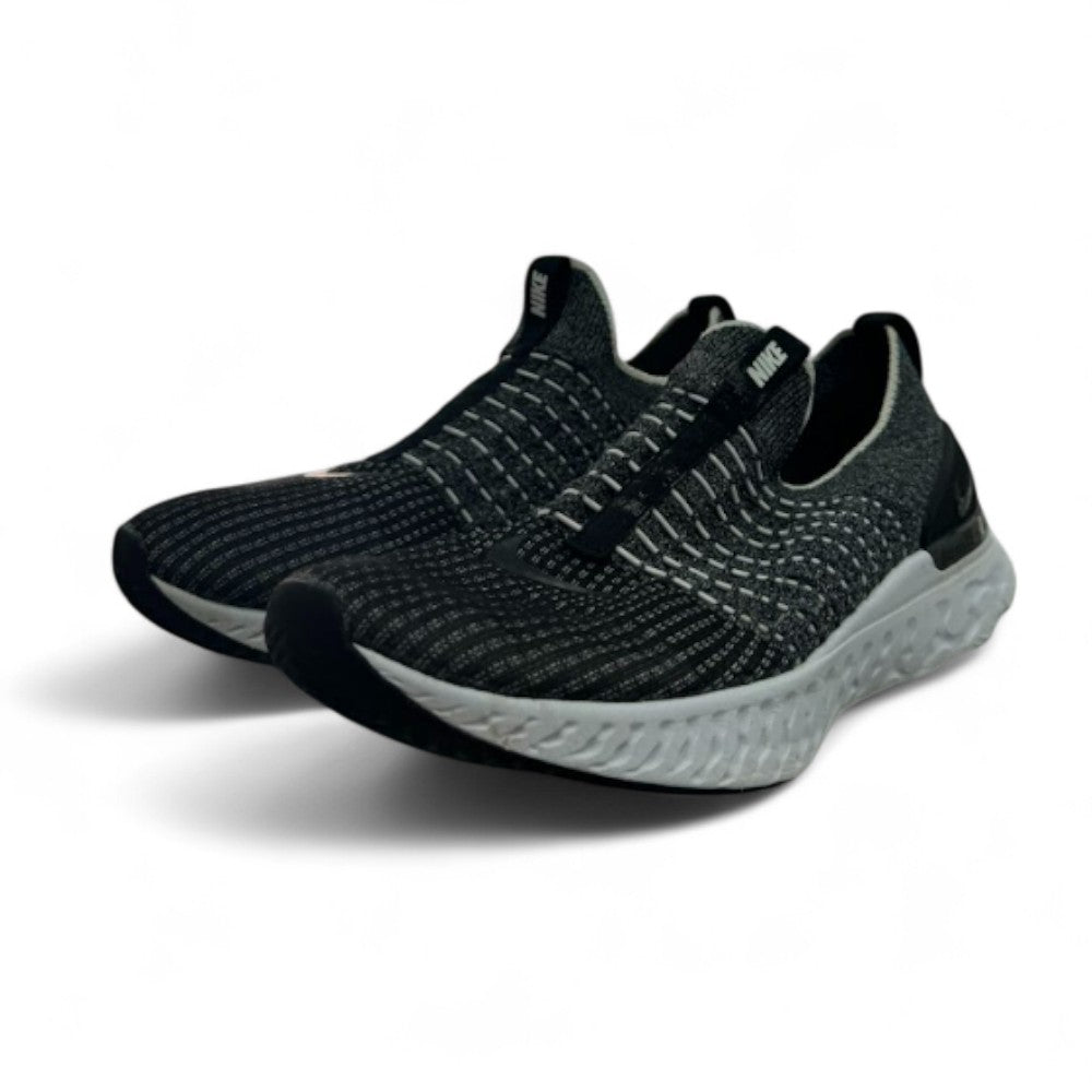 Used React Phantom Run Flyknit 2 Black White Blend