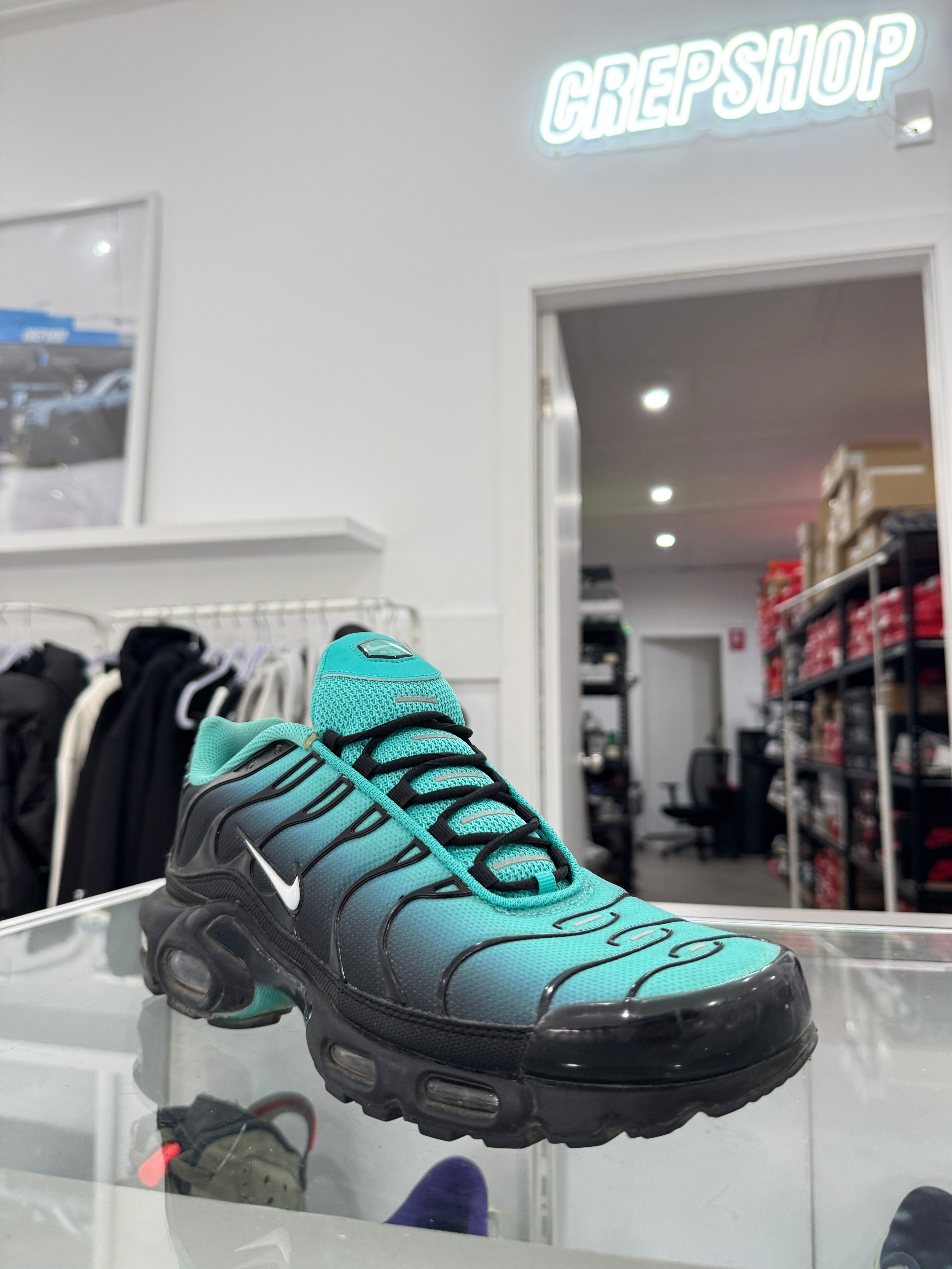 Used Mens Nike Air Max Plus TN Aqua Fades