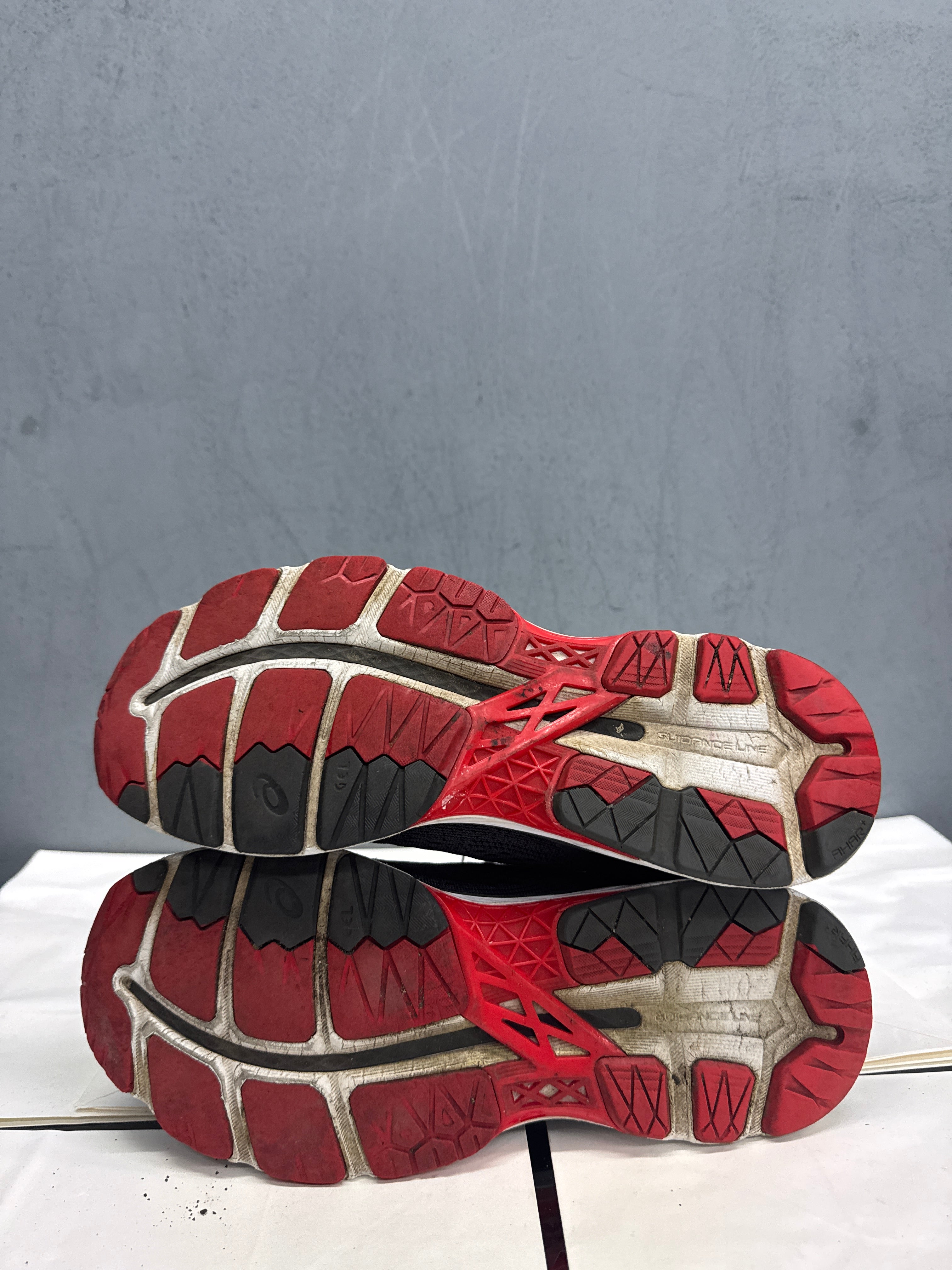 Used GEL-Kayano 24 Grey Fiery Red