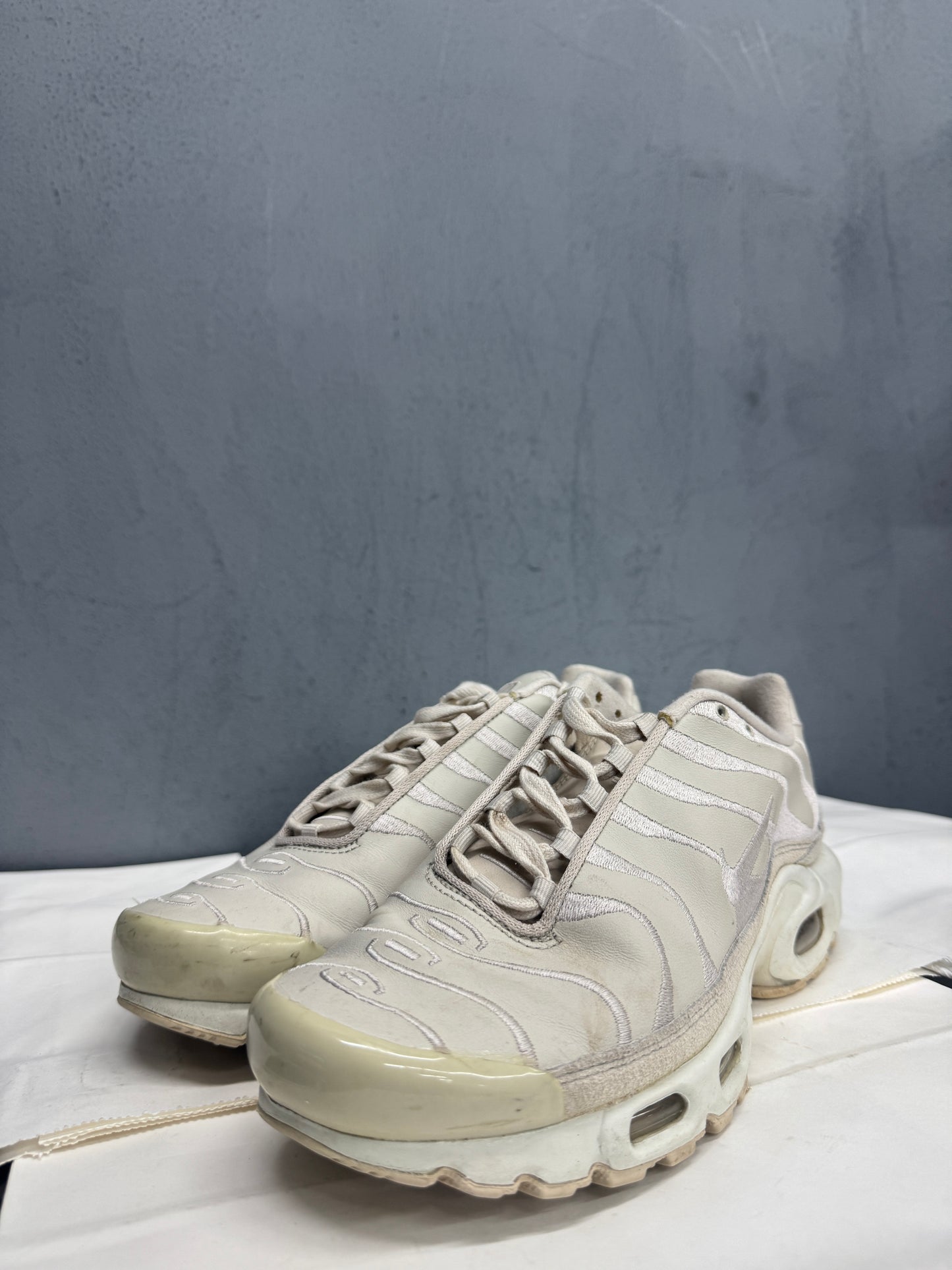 Used TN Light Orewood Brown Women's US Women's 8 - Men's 6.5