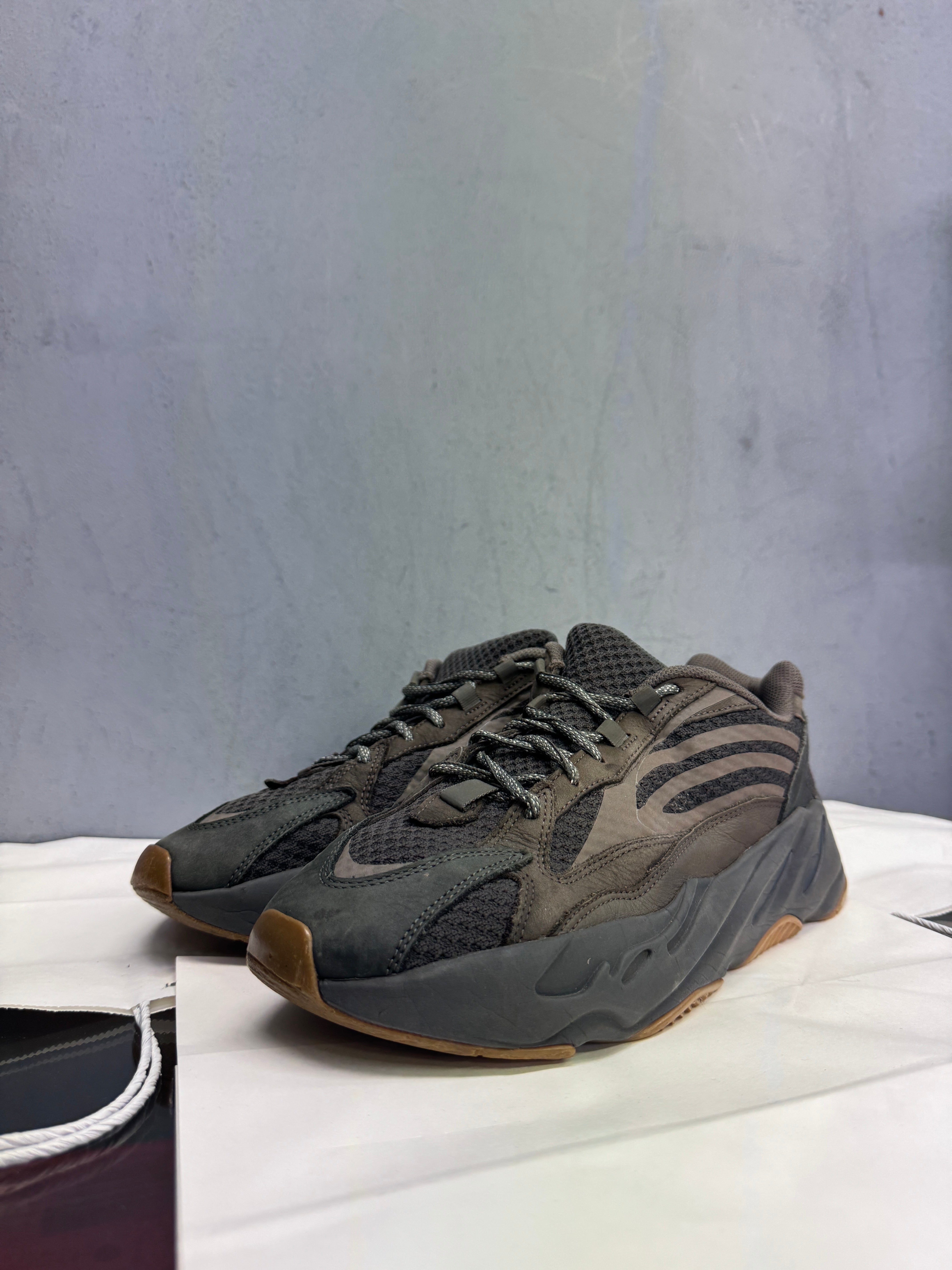 Used Yeezy 700 Dark Grey