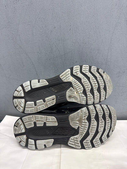 Used GEL-Kayano 28 Black Silver US Men's 10 - Women's 11.5