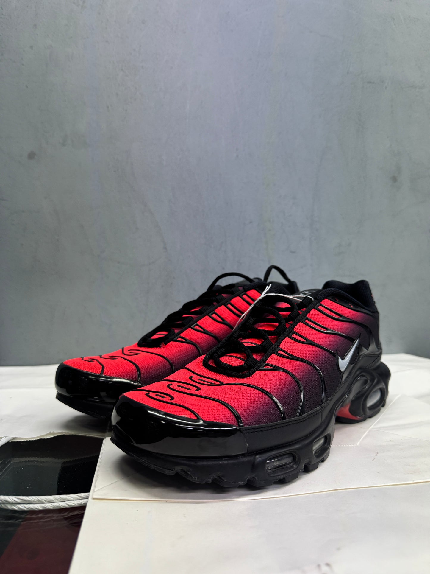 Used TN Deadpool Multiple Sizes