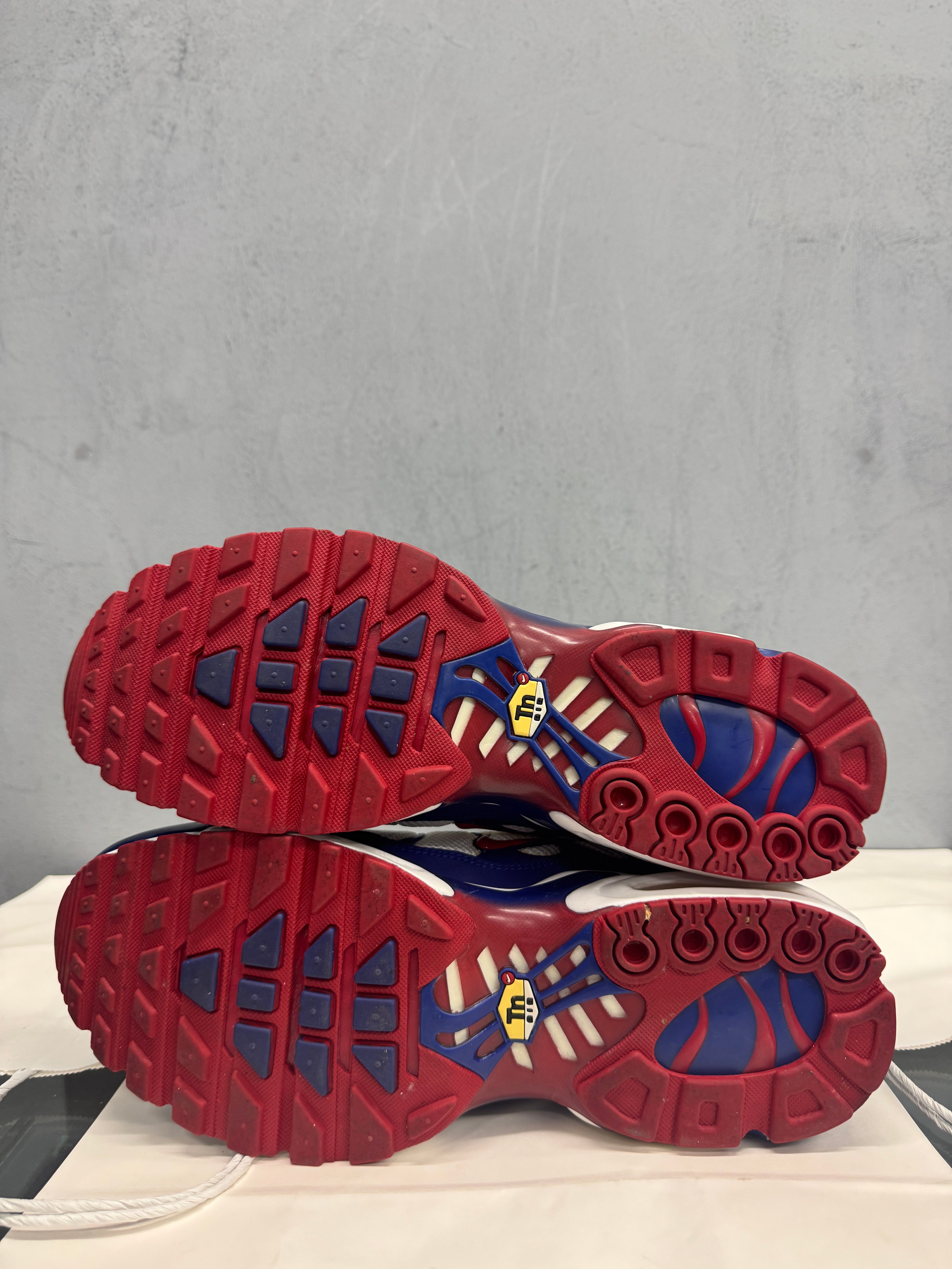 Used TN White Red Blue