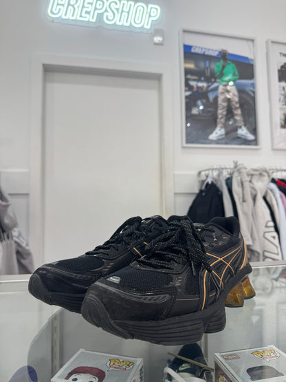 Used ASICS Gel Kinetic Fluent Black Gold