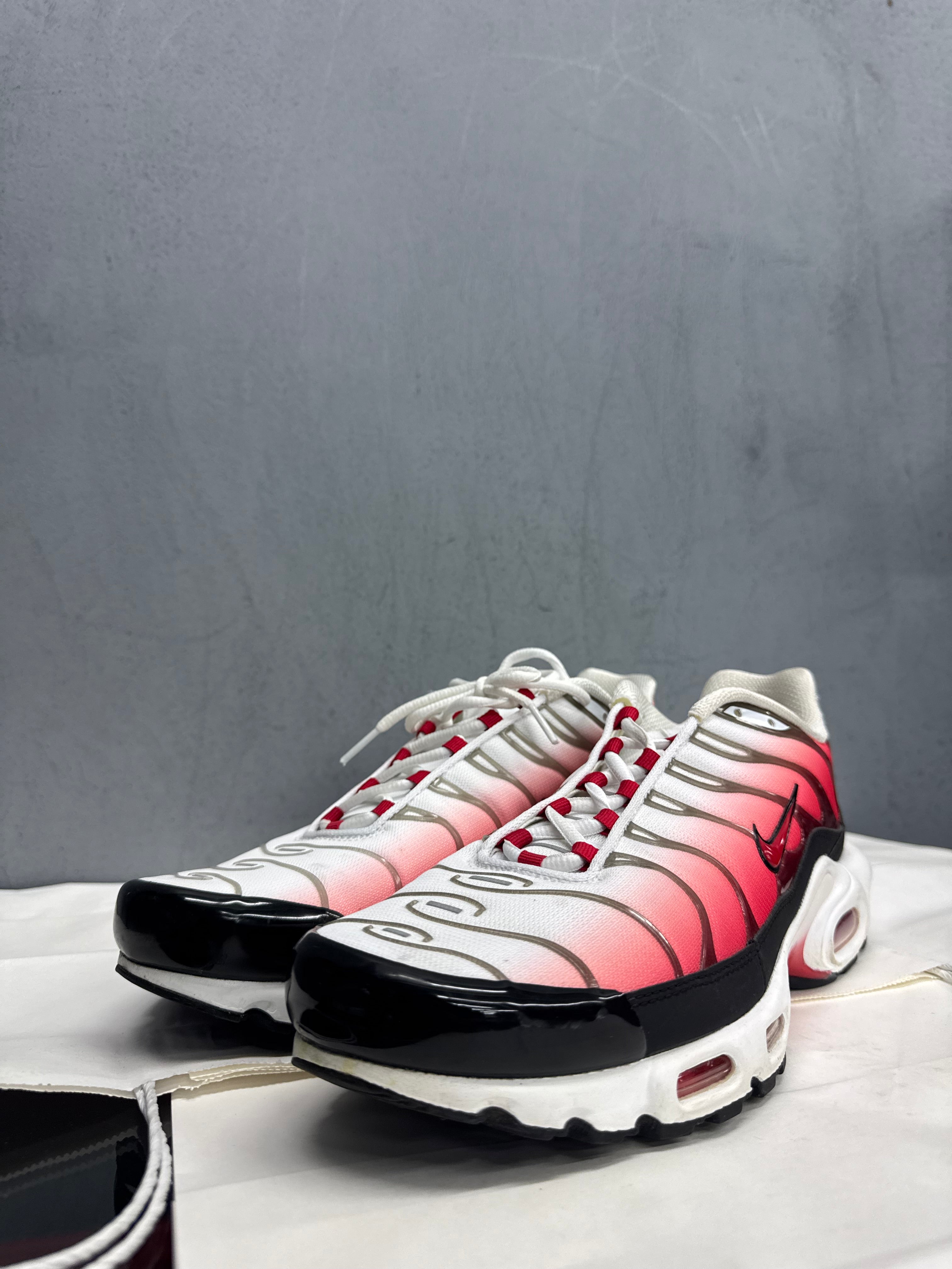 Used Nike Air Max Plus TN 'White Black University Red'