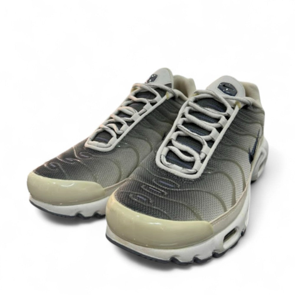 Used TN Smoke Grey Ashen Slate Women's Multiple Sizes