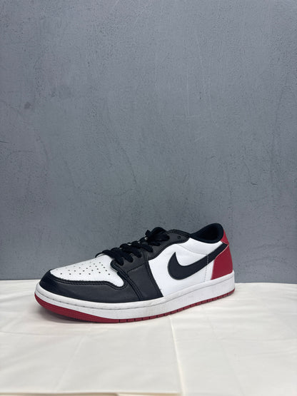Used Jordan 1 Retro Low OG Black Toe 2023 US Men's 9 - Women's 10.5