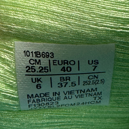 Used ASICS NOVABLASTS 'LIME GREEN' 7