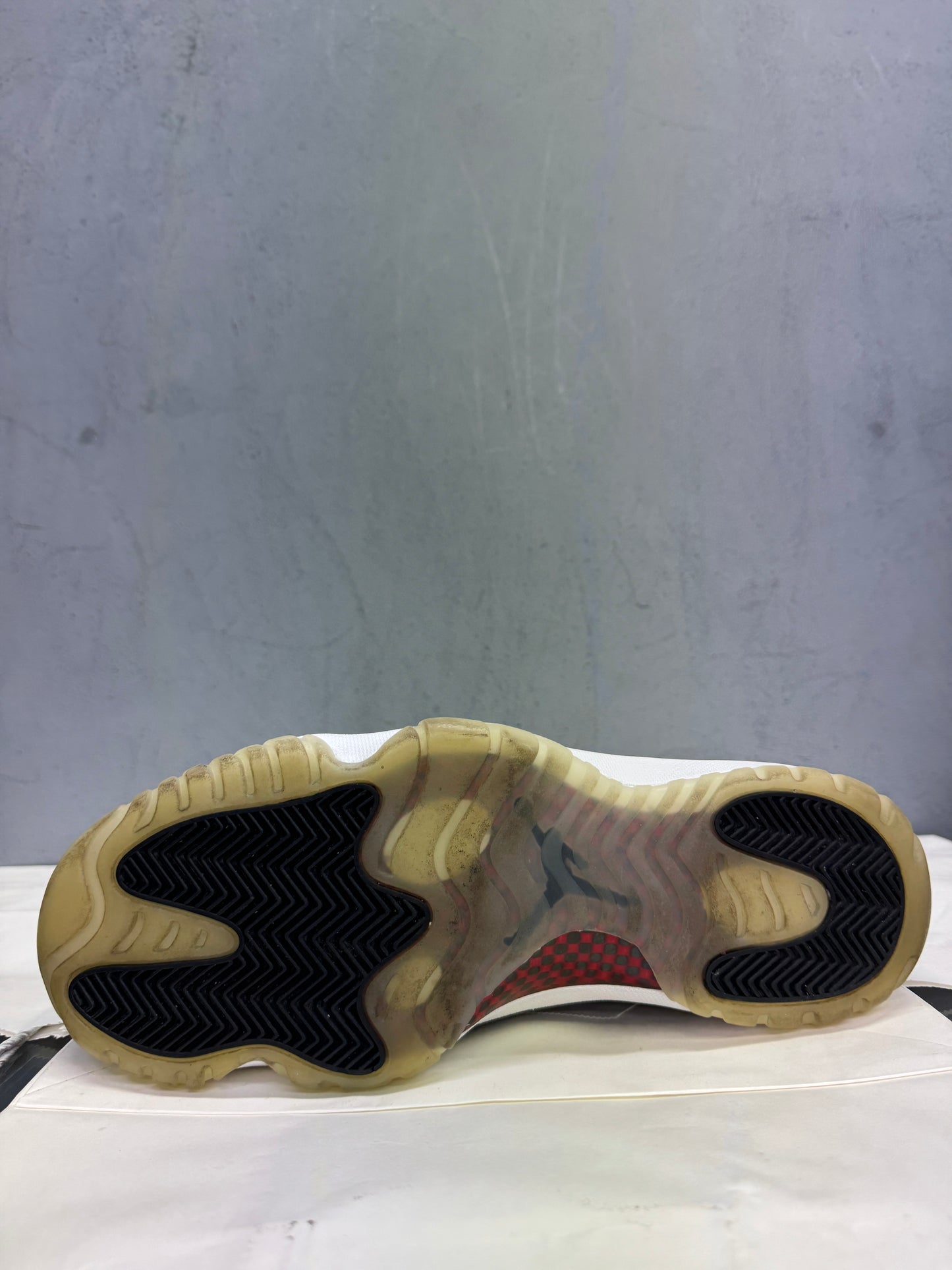 Used Jordan 11 Gym Red 72-10 US Men's 11 - Women's 12.5