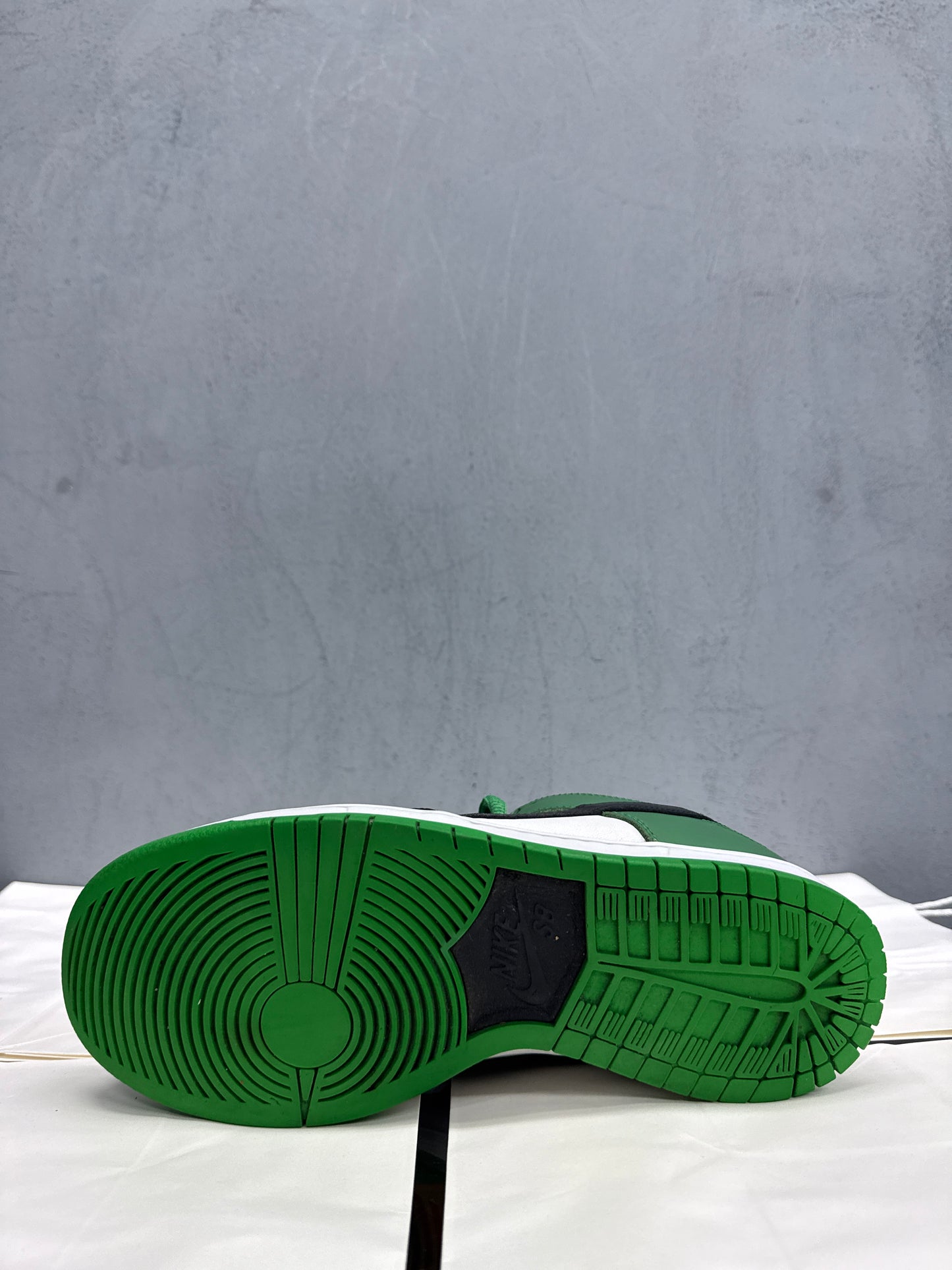 Used SB Dunk Low Classic Green US Men's 9 - Women's 10.5