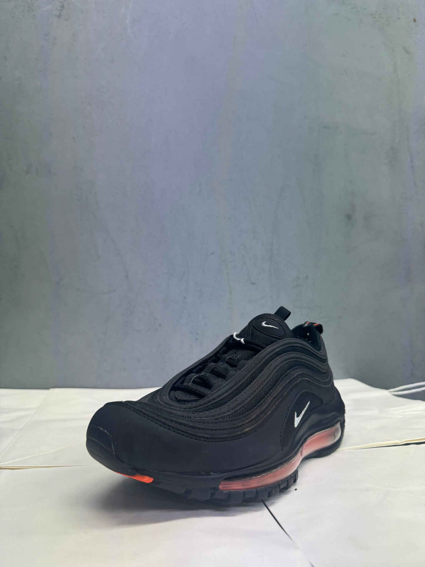 Used Air Max 97 GS Black Total Orange US 7Y - Women's 8.5