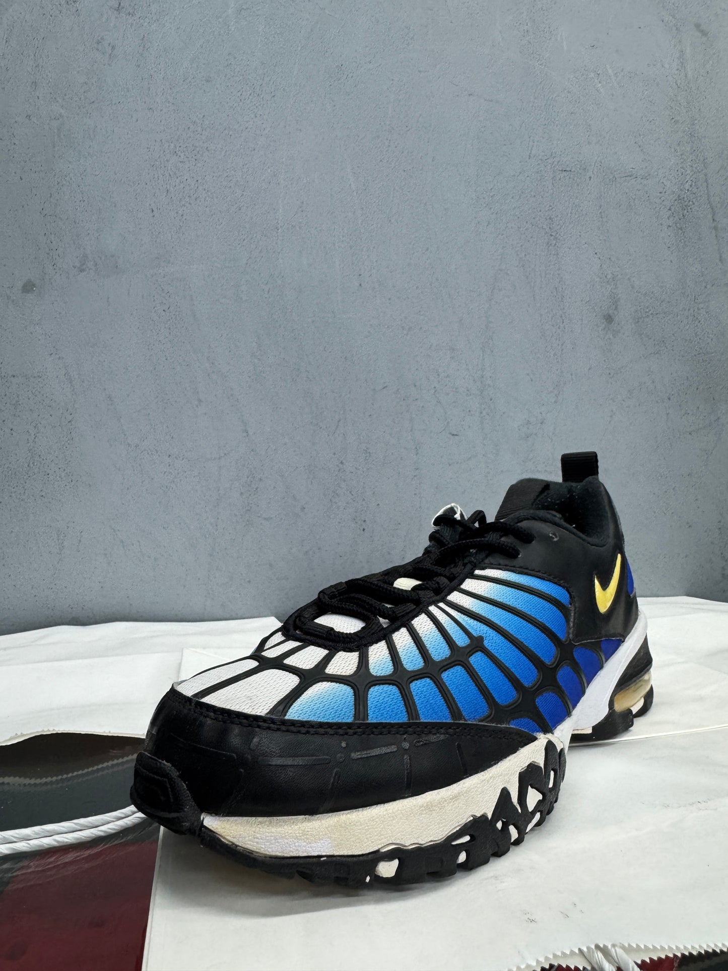 Used Air Max 120 Hyper Blue US Men's 8 - Women's 9.5