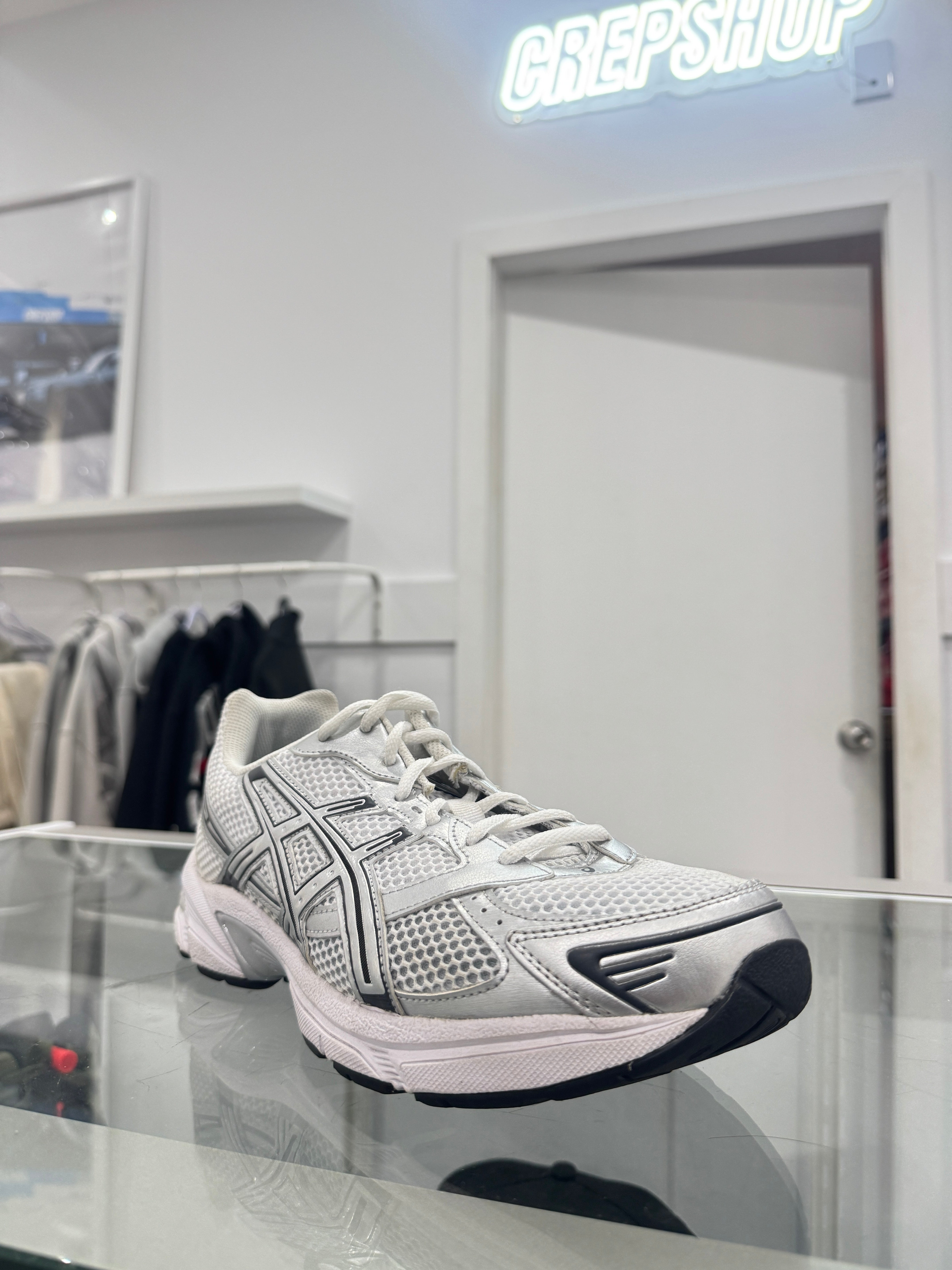 Used ASICS GEL-1130 Silver White