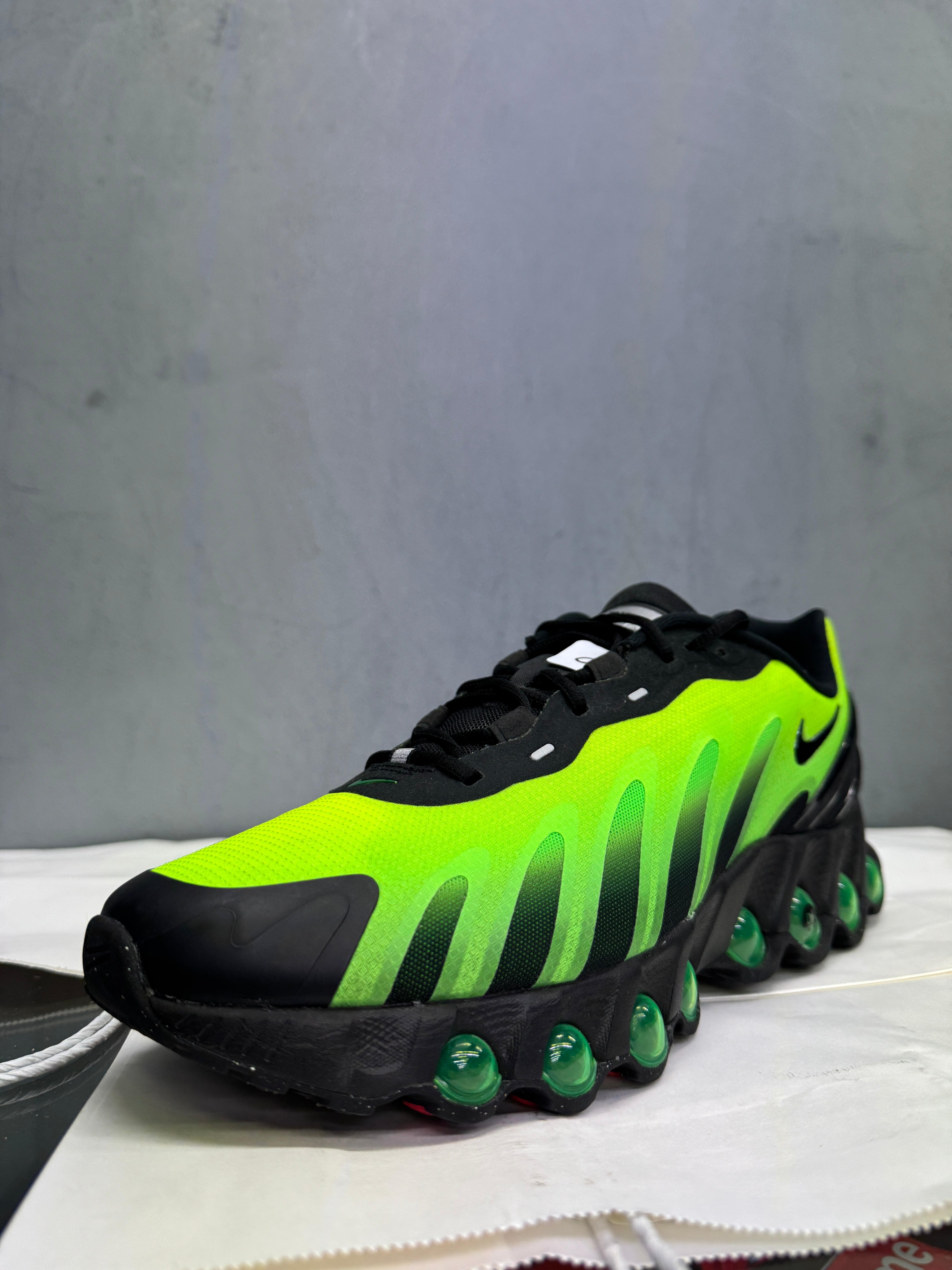 Used Air Max DN8 Green Strike