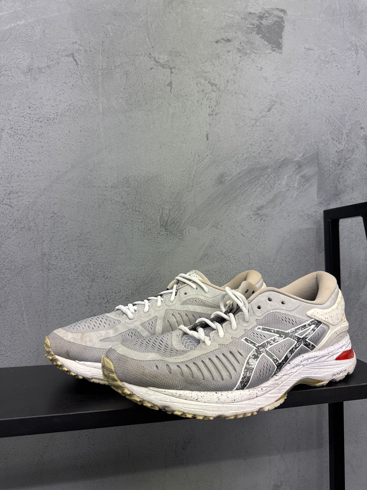 Used Metarun Concrete Grey Women's US Women's 10.5 - Men's 9